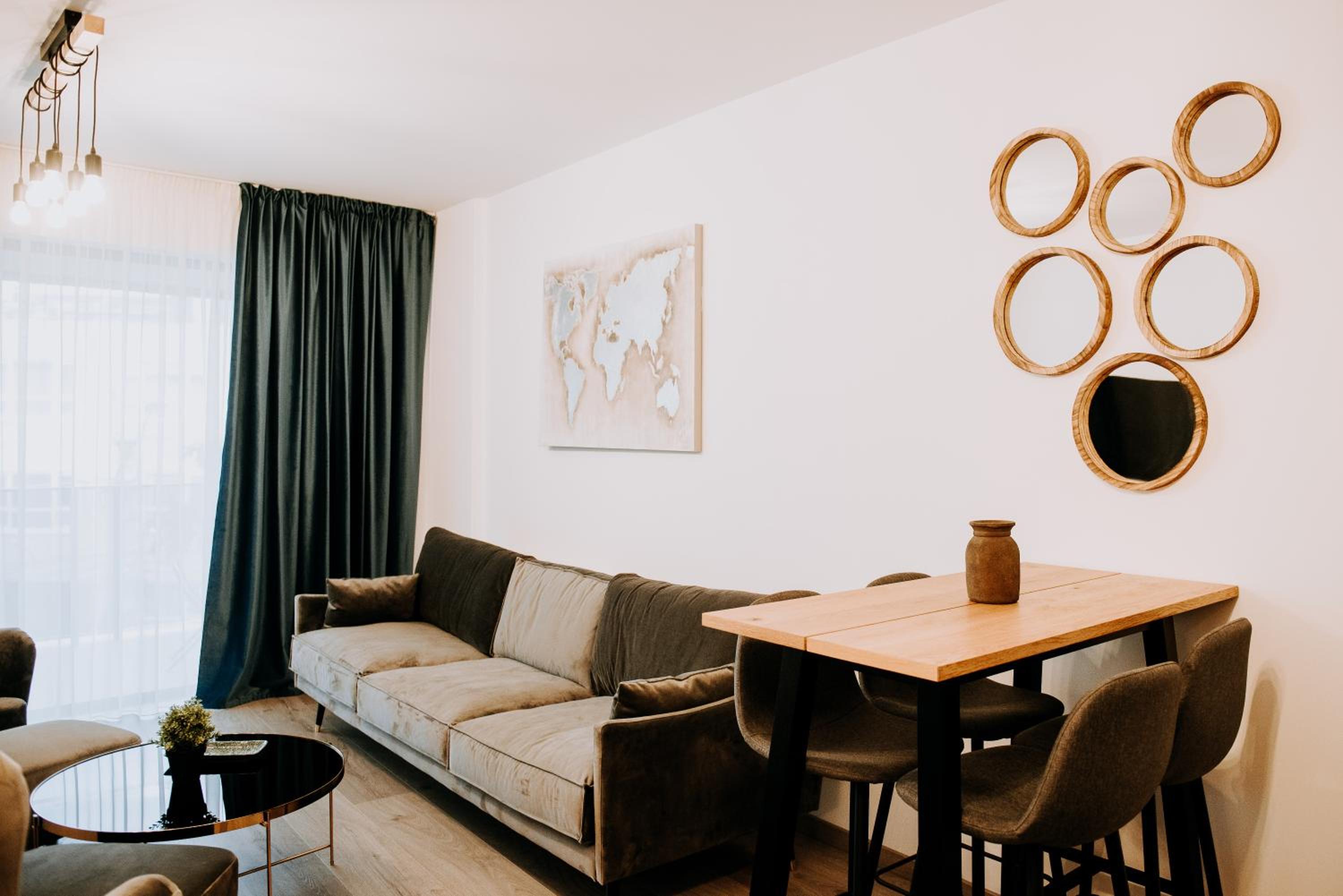 Deluxe Suite photo 2