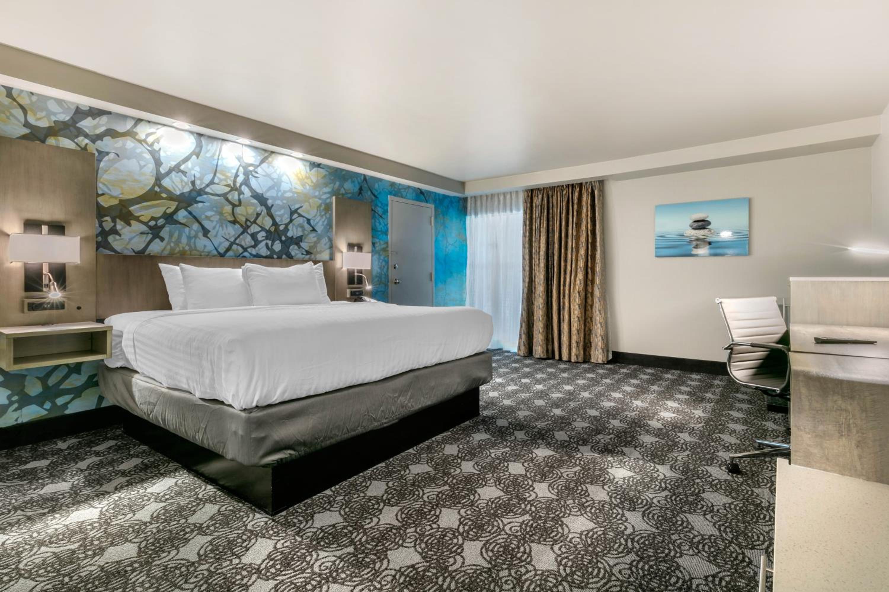 Superior King Room - Photo 1