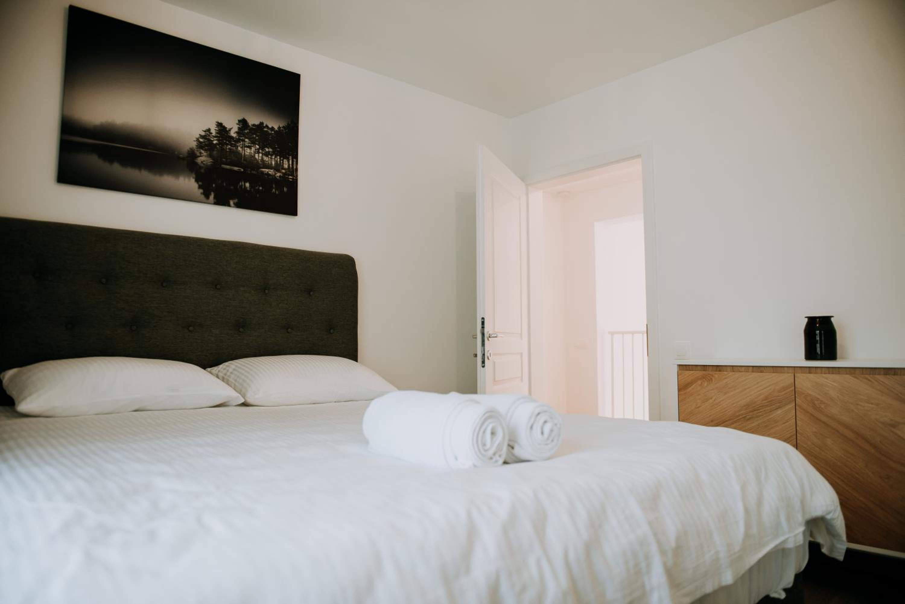 Two-Bedroom Apartment - Photo 11