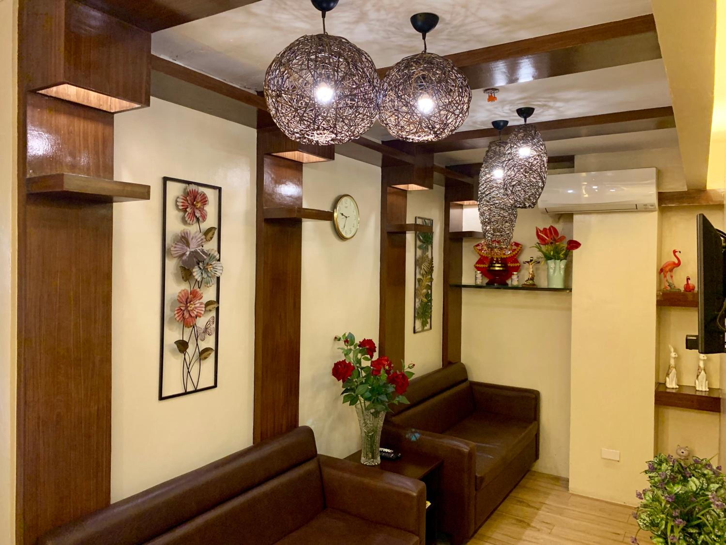Family Room photo 2