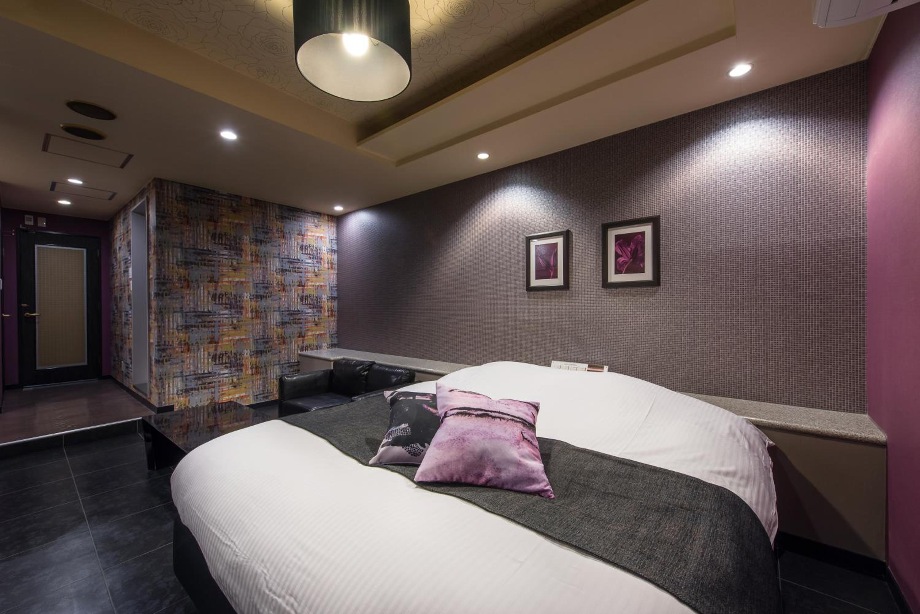 Standard King Room photo 1