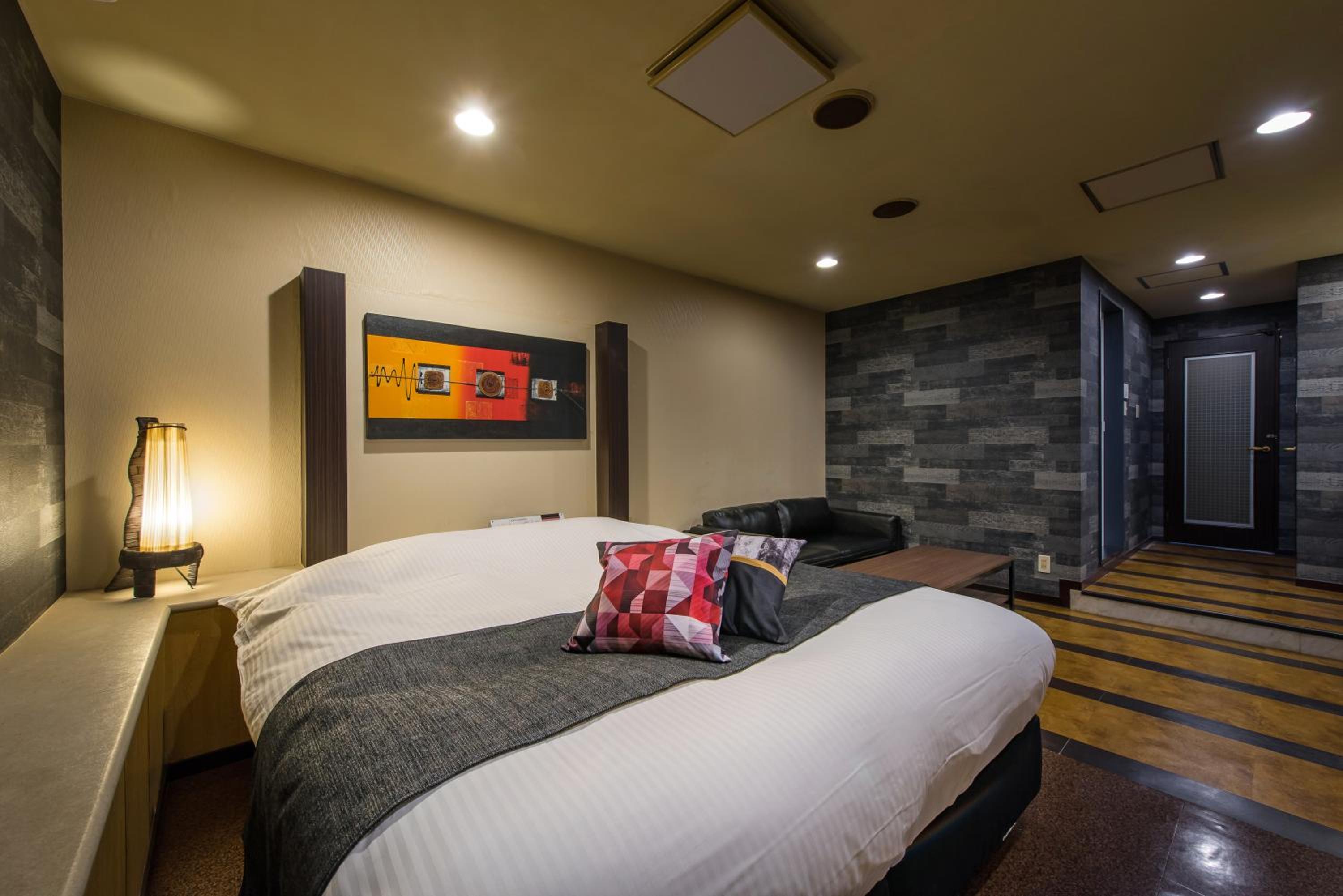 Standard King Room photo 3