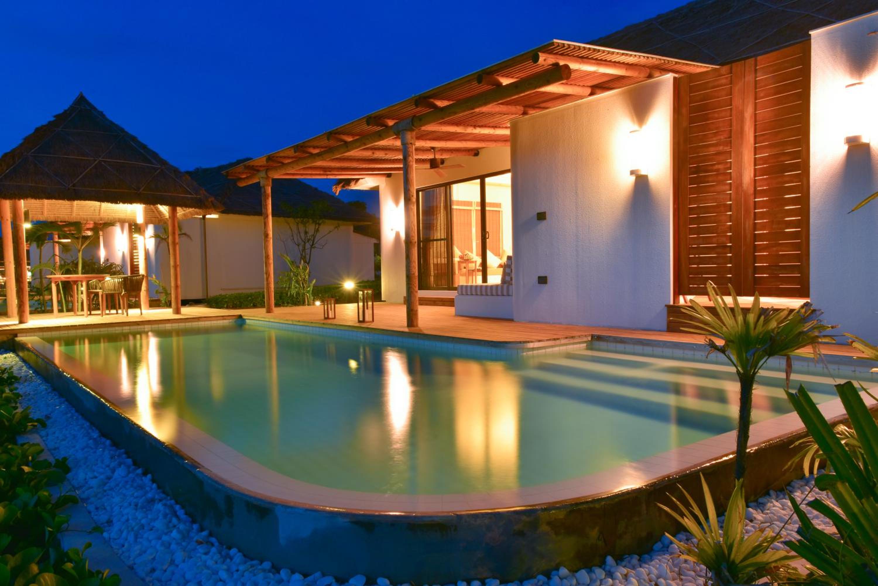 Oceanview Pool Villa photo 2