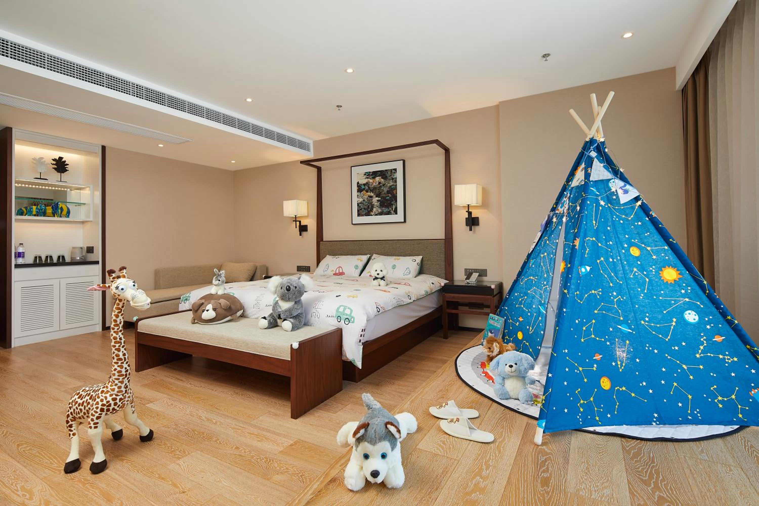 Japanese-Style Room