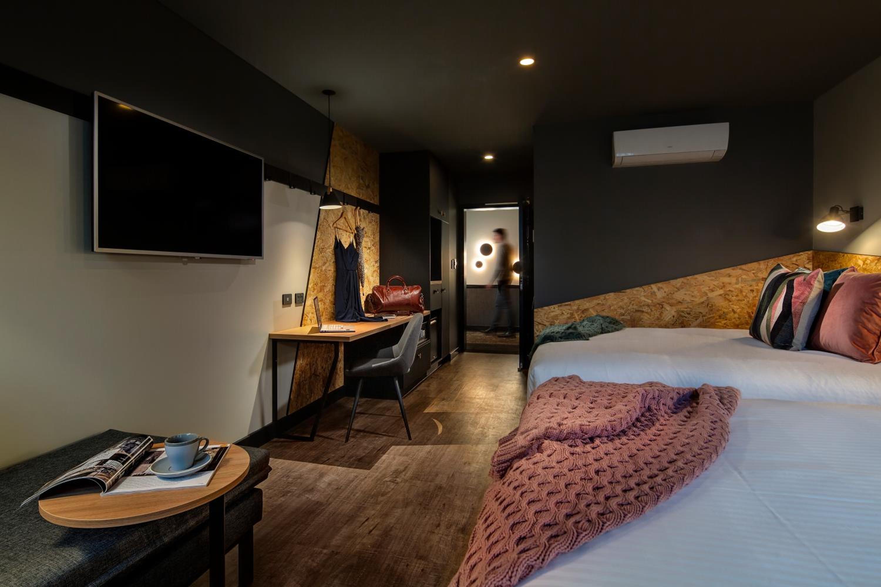 Deluxe Twin Room photo 3