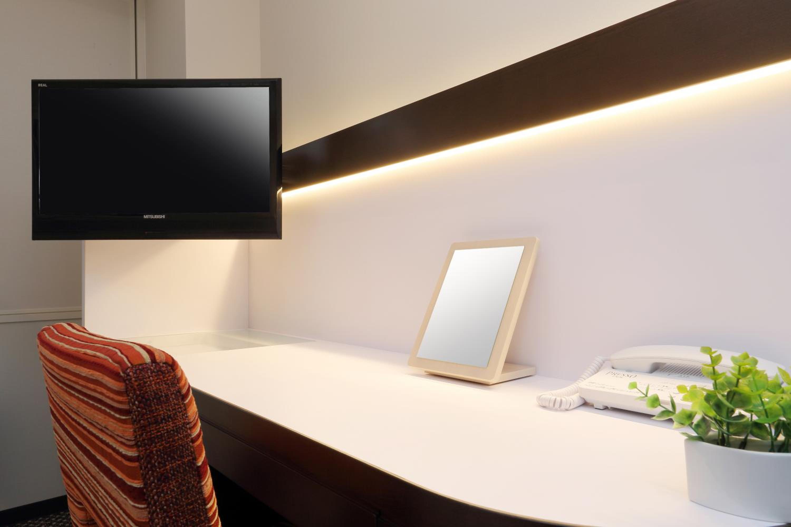 Single Room - Non-Smoking photo 3