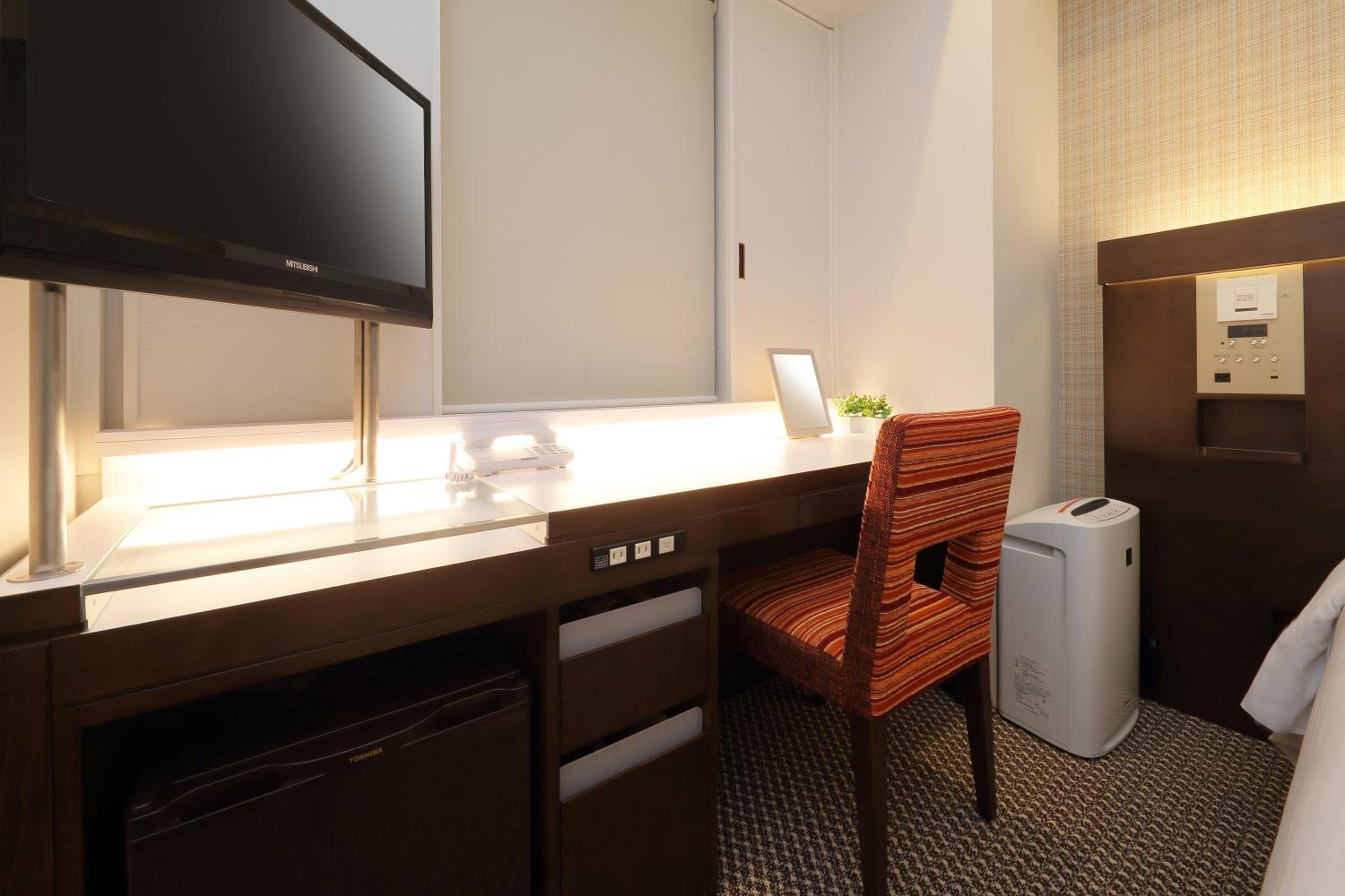 Single Room - Non-Smoking photo 2