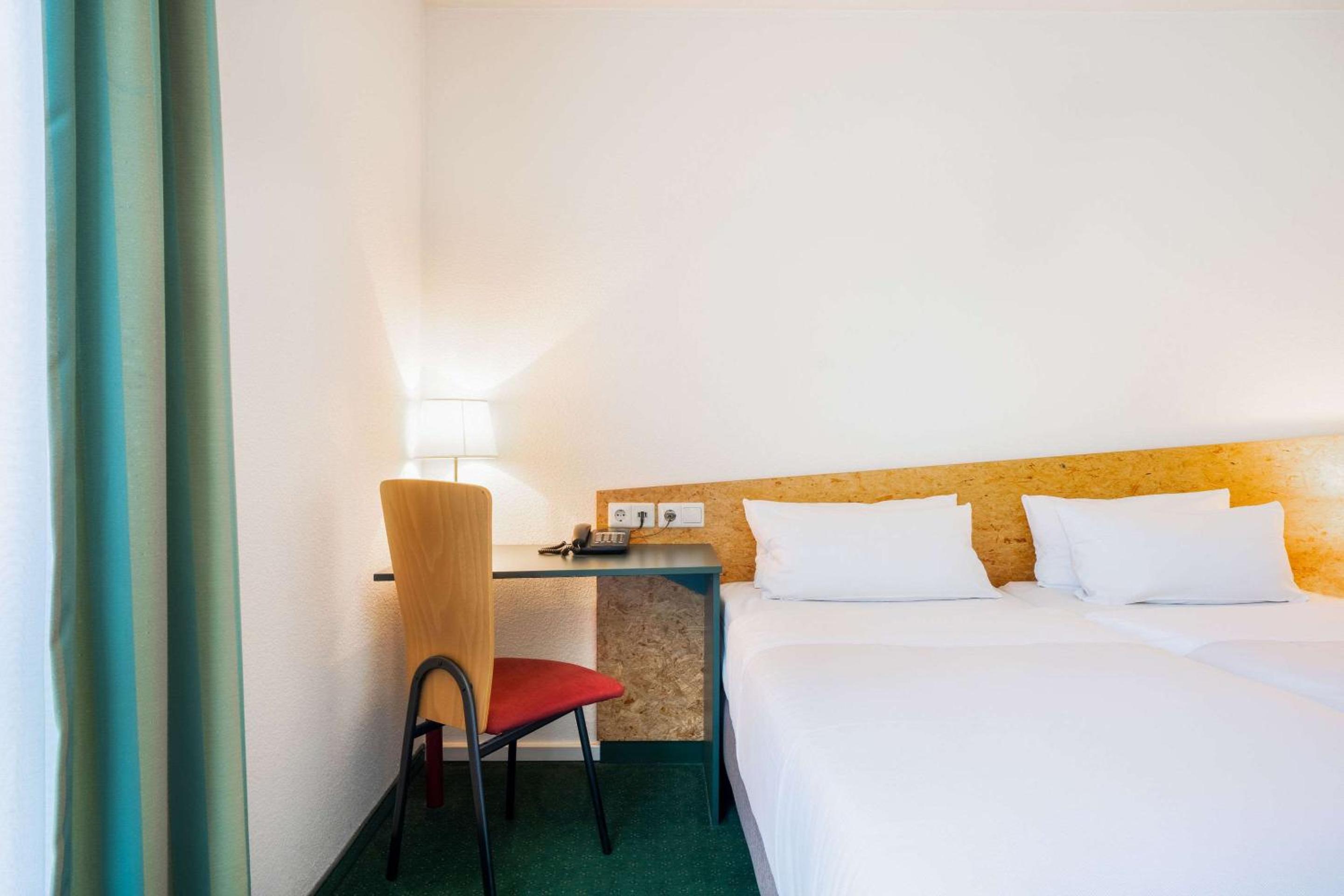 Double Room - Photo 3
