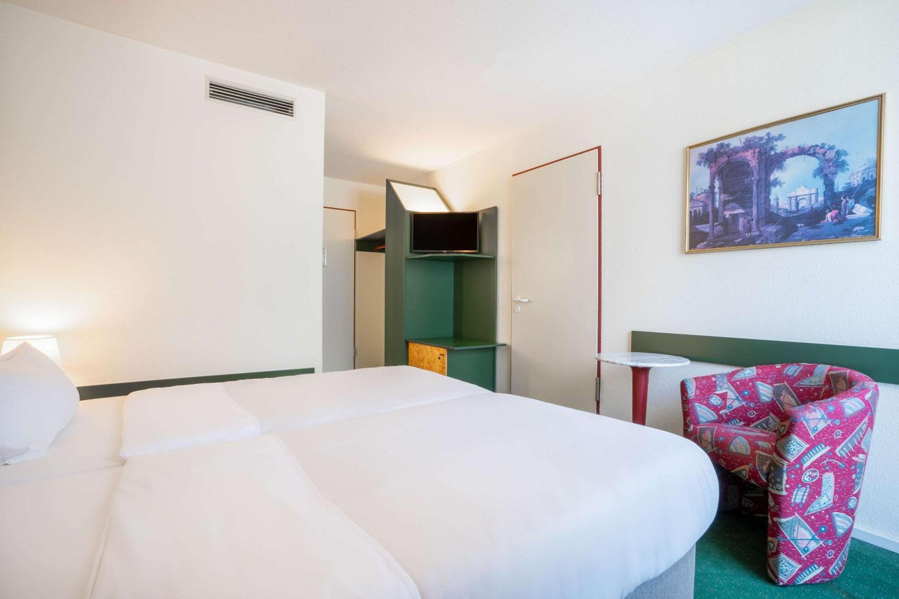 Double Room - Photo 4