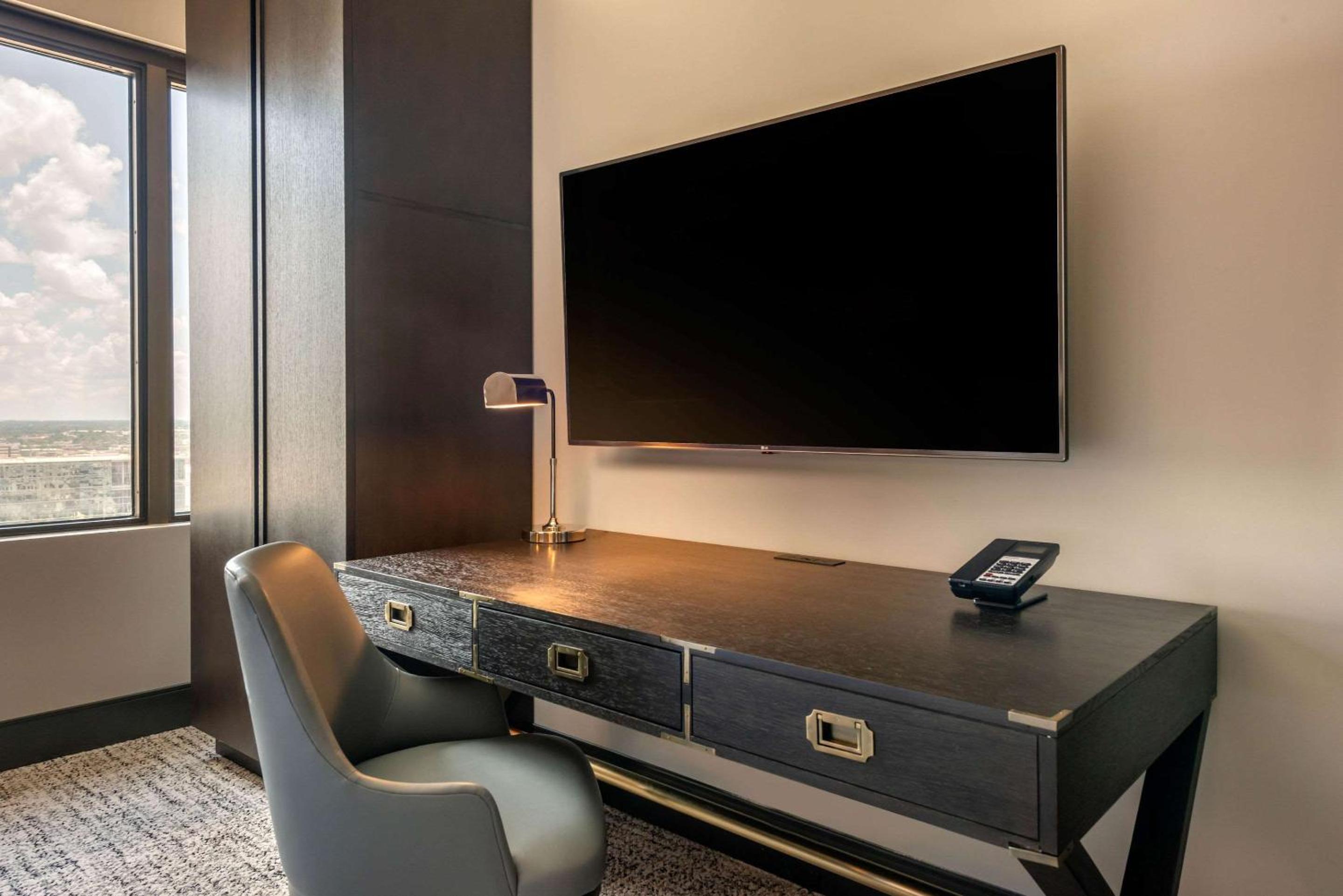 King Room - Disability Access/Non-Smoking - Photo 5