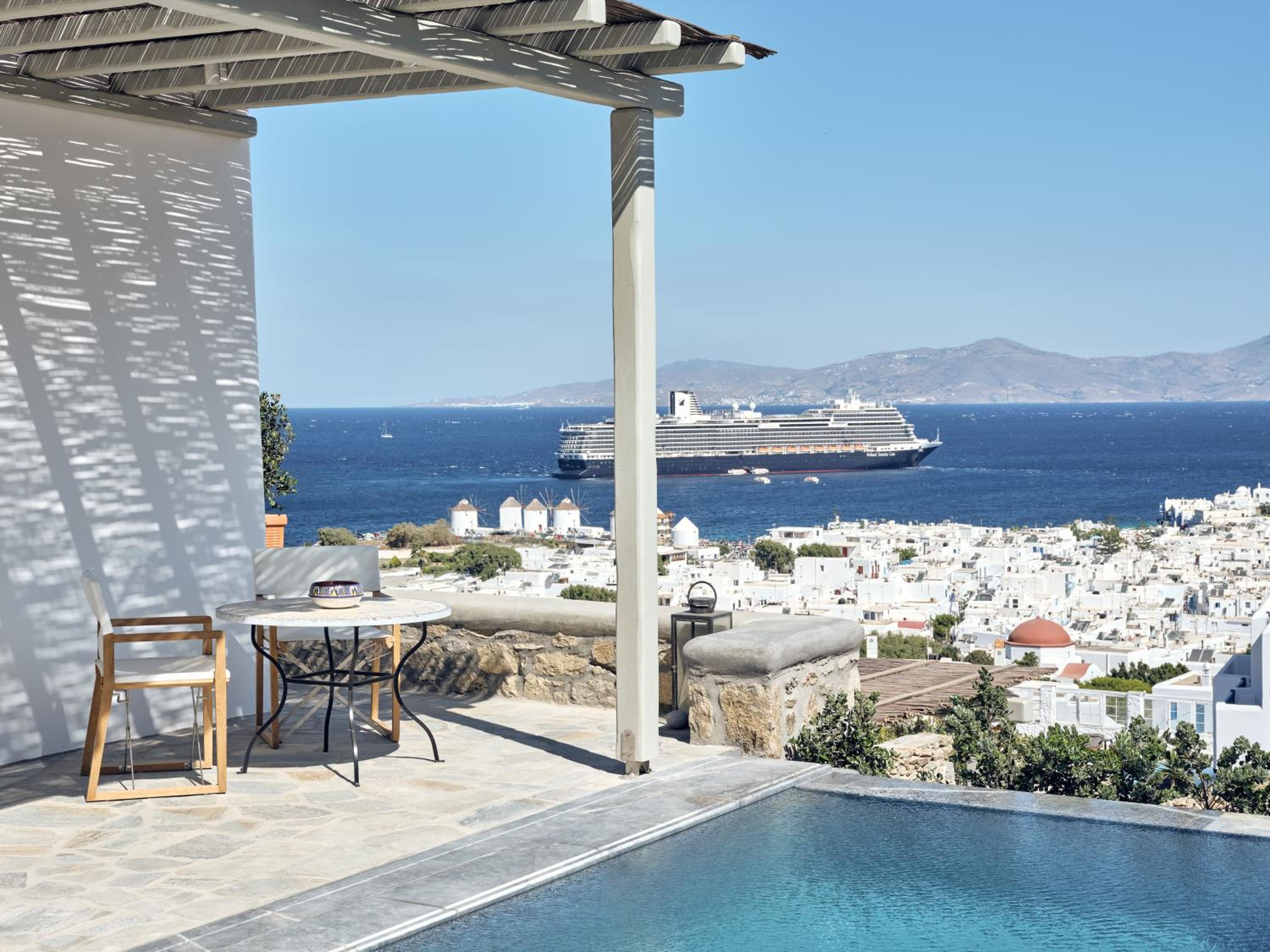 Hilltop Infinity Sea View Room Private Pool - Photo 4