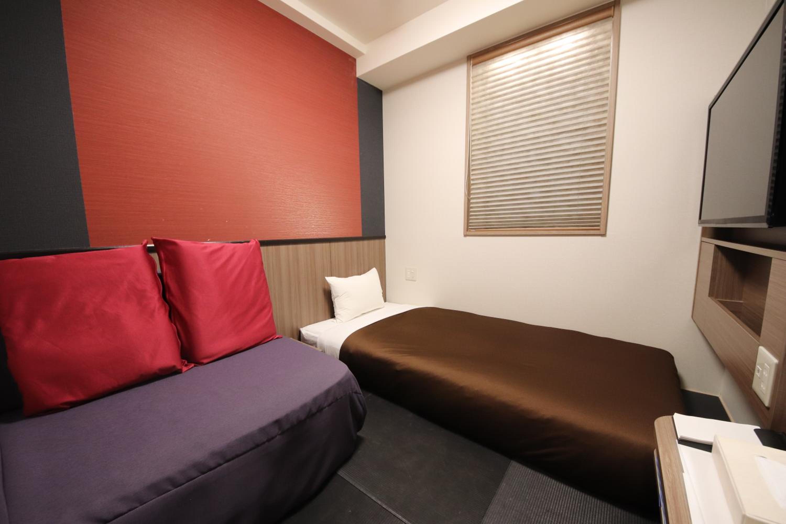 Single Room - Non-Smoking - Photo 3