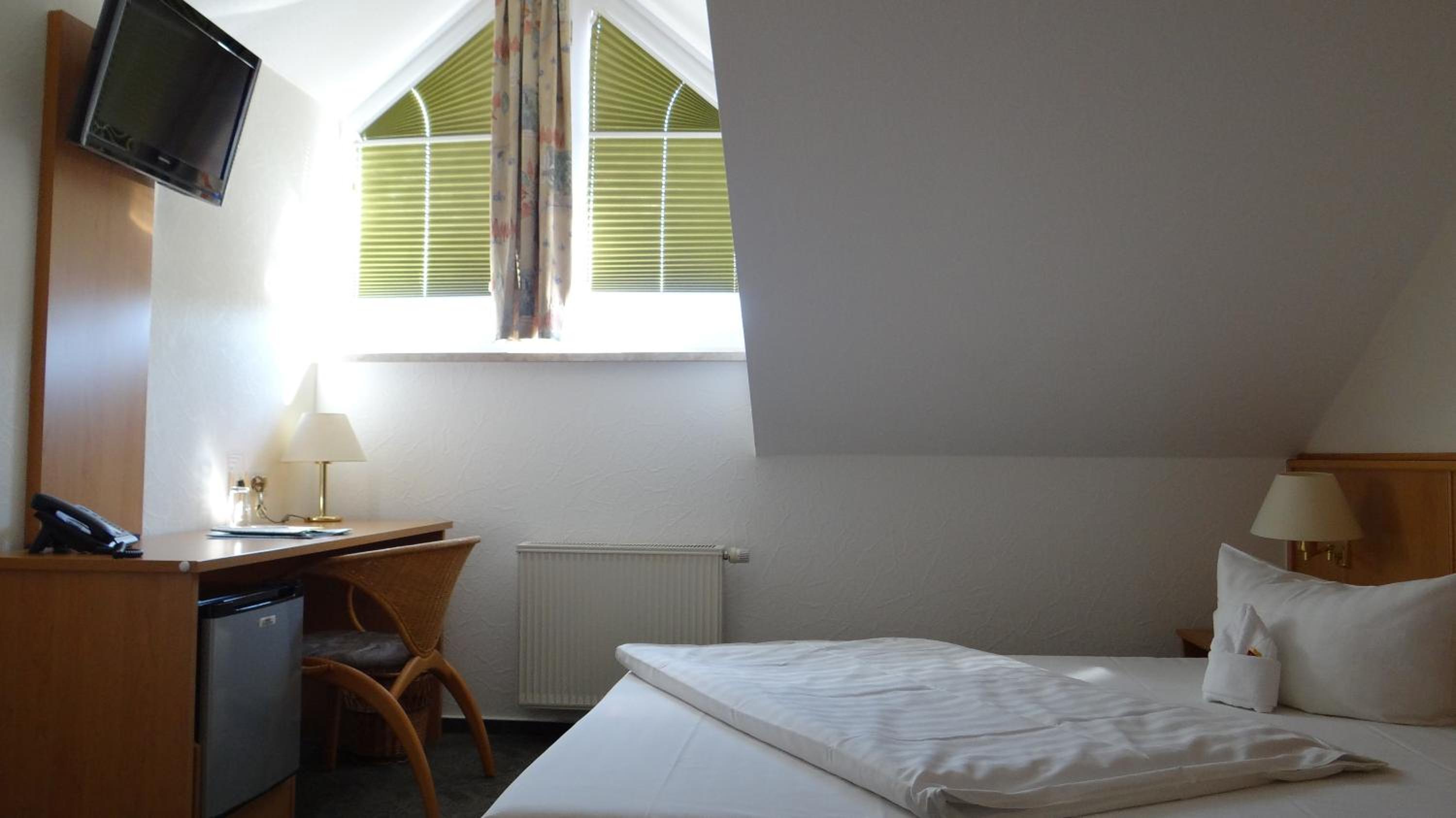 Single Room photo 2