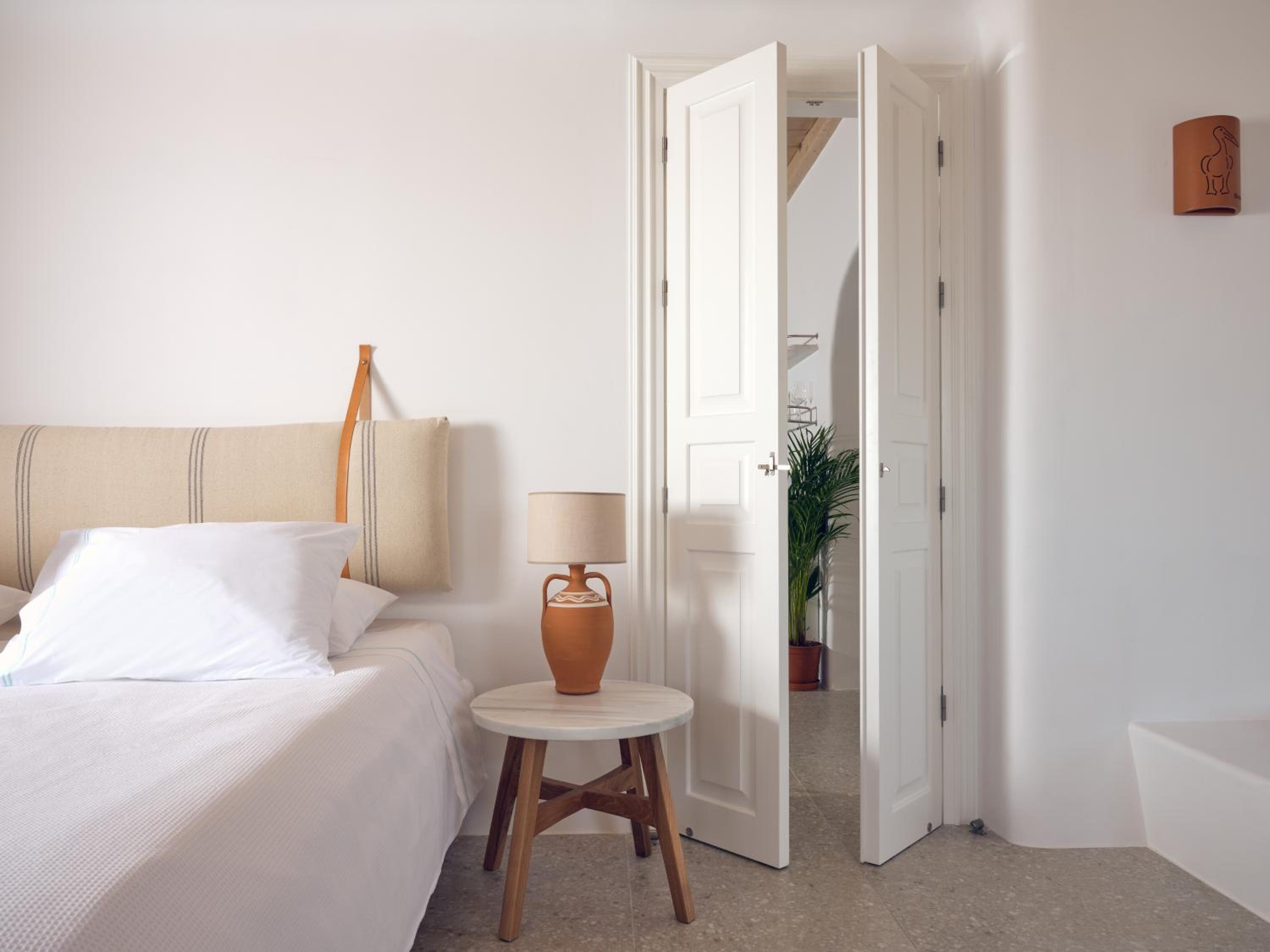 Hilltop Sea View Suite - Photo 10