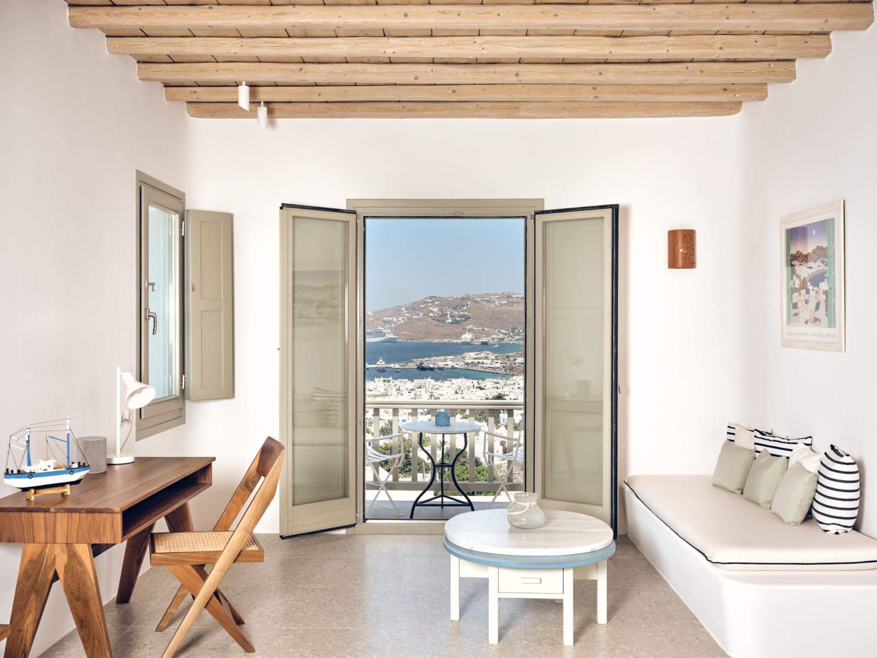 Hilltop Sea View Suite - Photo 6