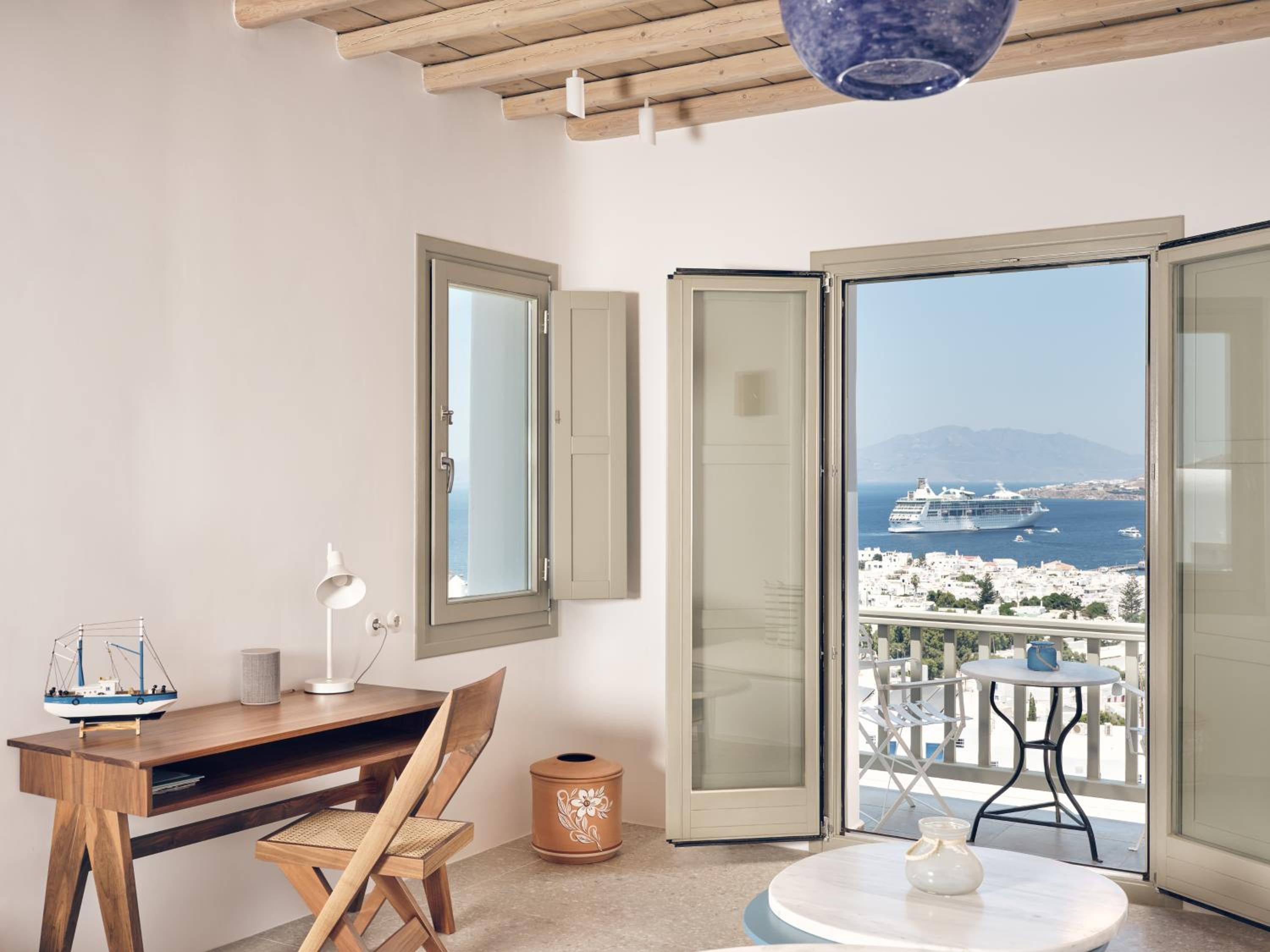 Hilltop Sea View Suite - Photo 2
