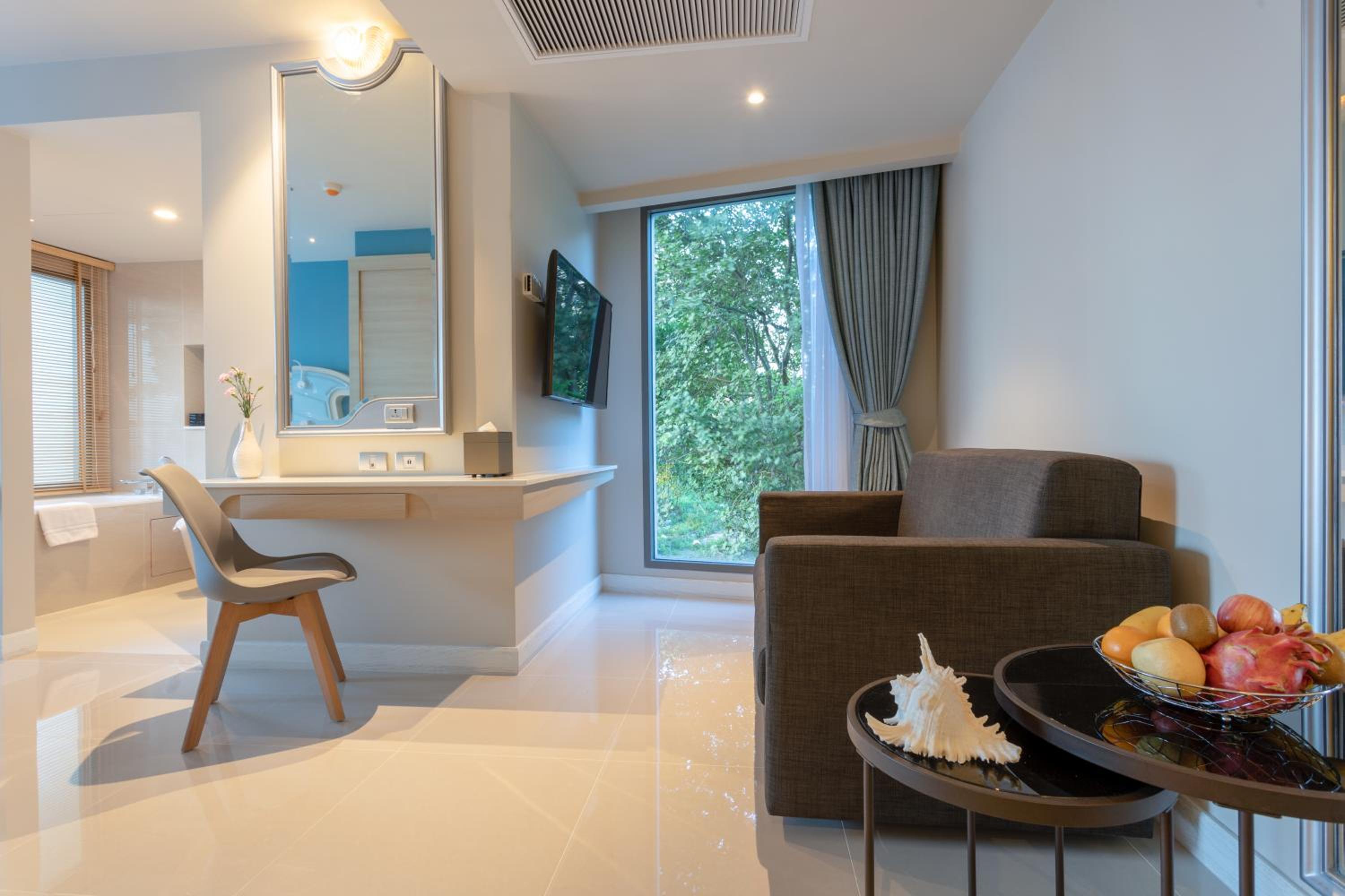 Deluxe Ocean View Twin - Photo 1