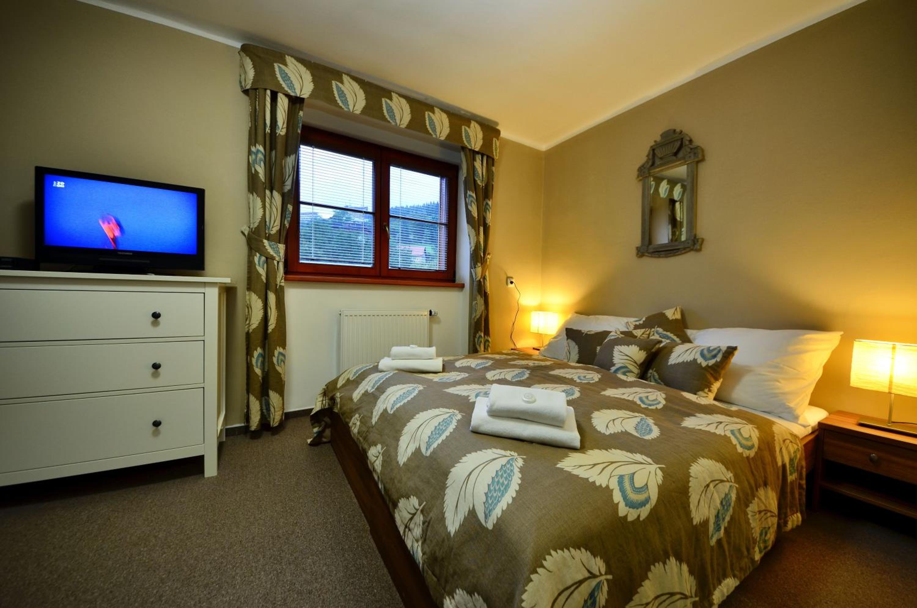 Double or Twin Room with Balcony photo 3