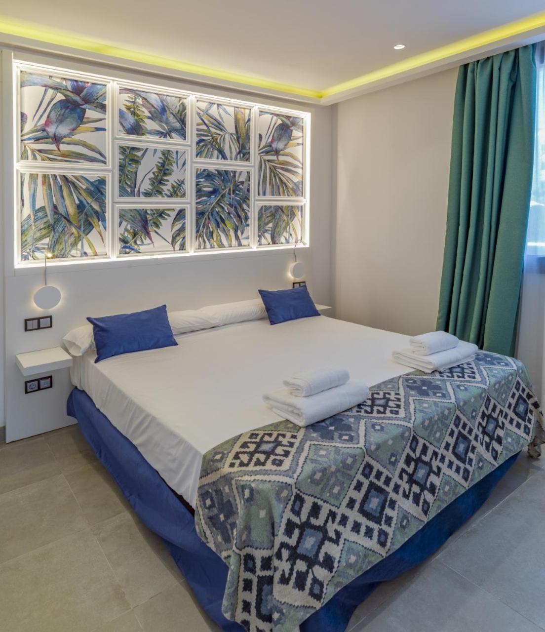 Deluxe Suite - Photo 1