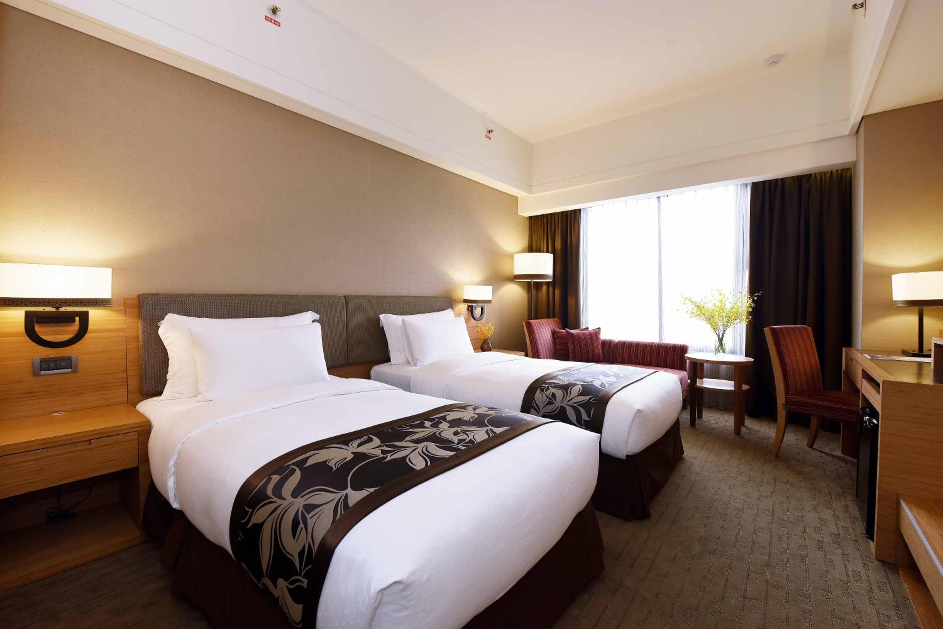 Standard Twin Room - Photo 3