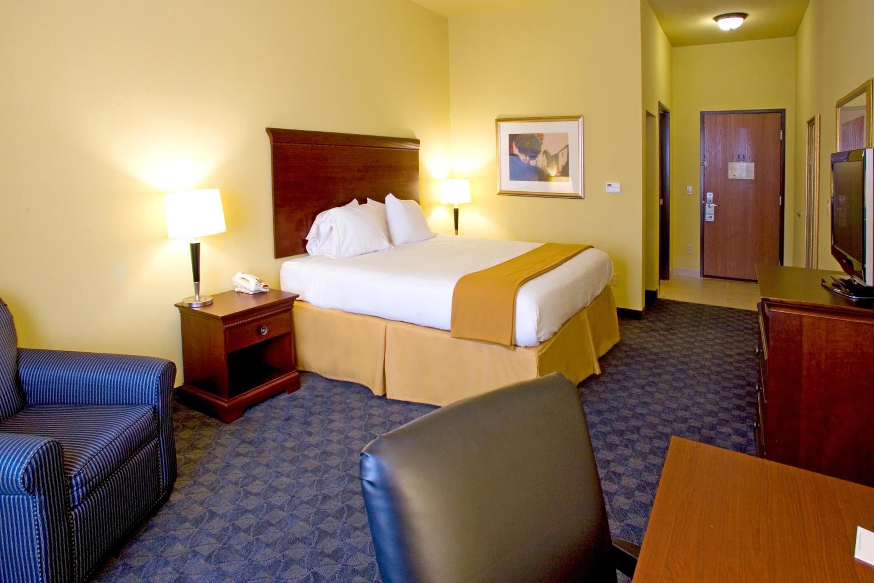 Standard King Room - Photo 1
