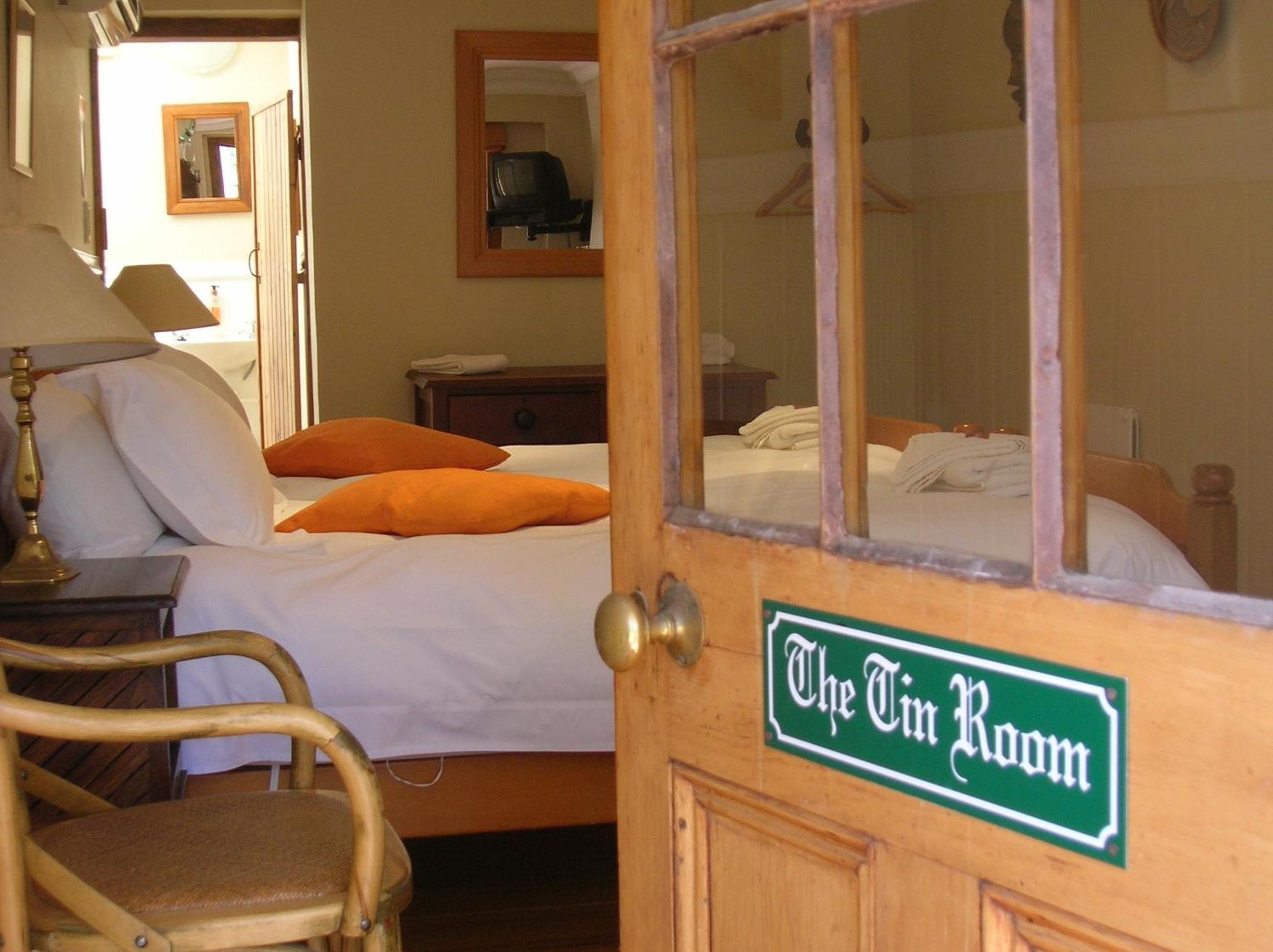 Twin Room - Photo 2