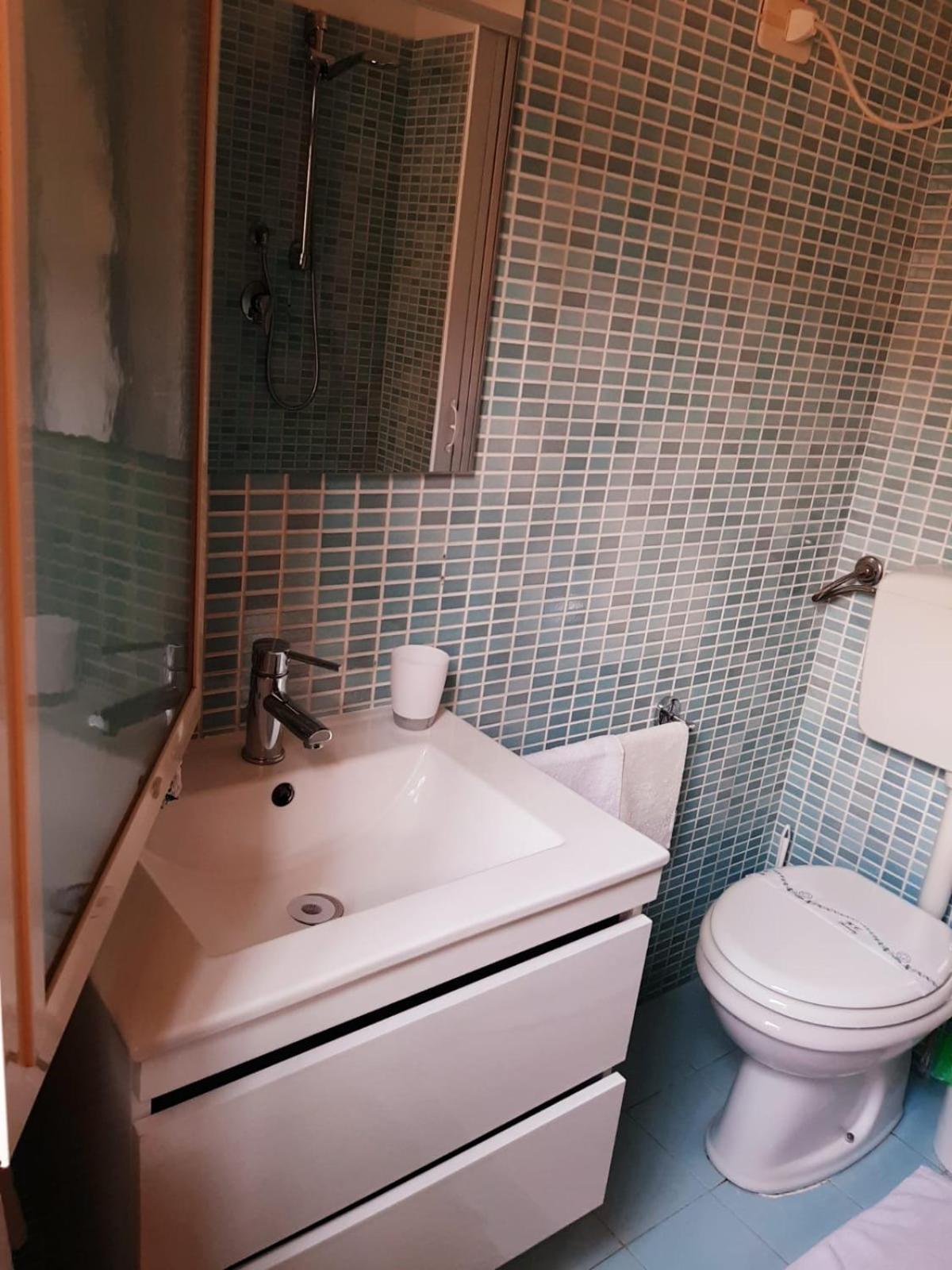 Double or Twin Room photo 3