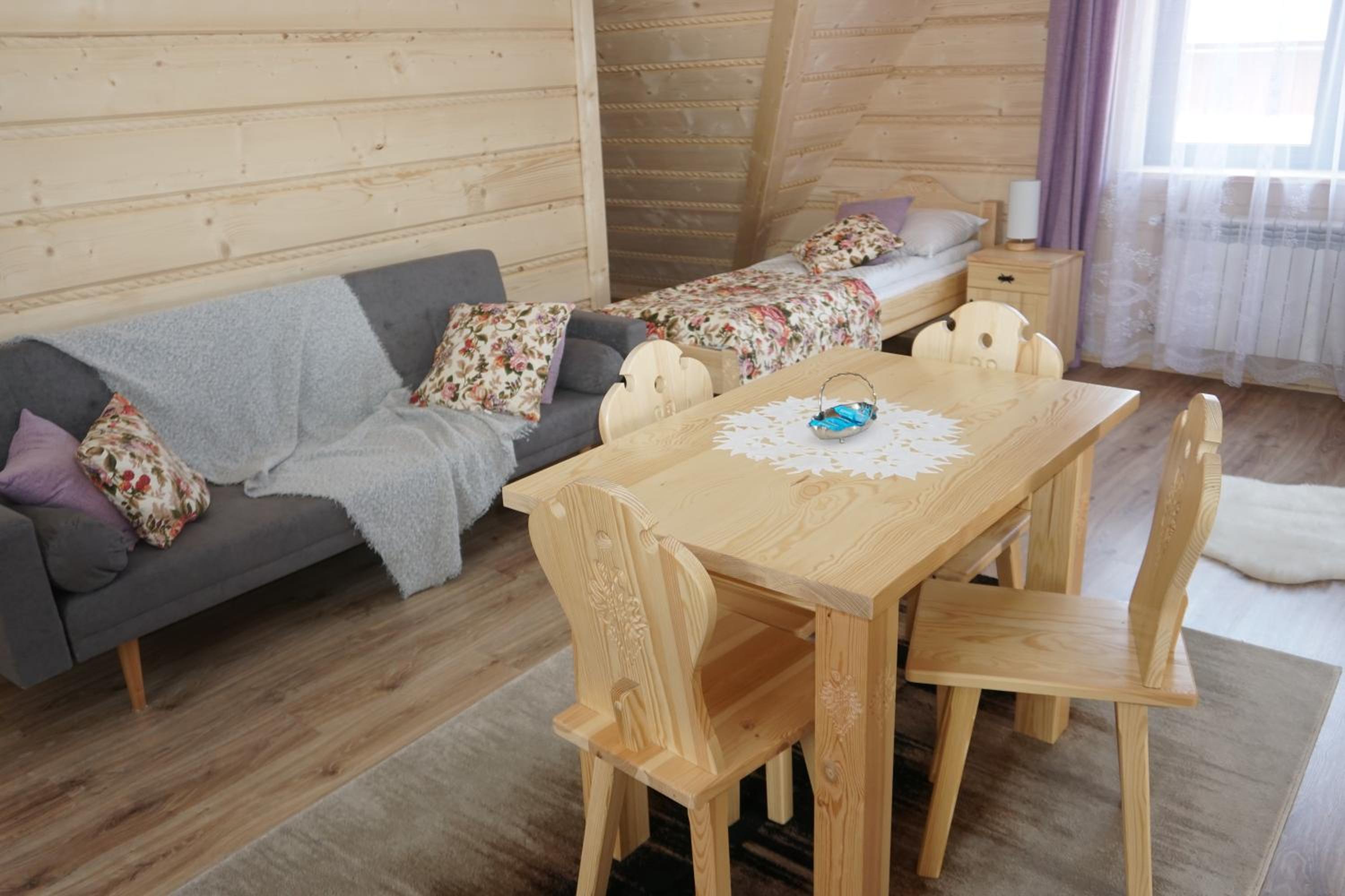 Apartment with Balcony - Photo 1