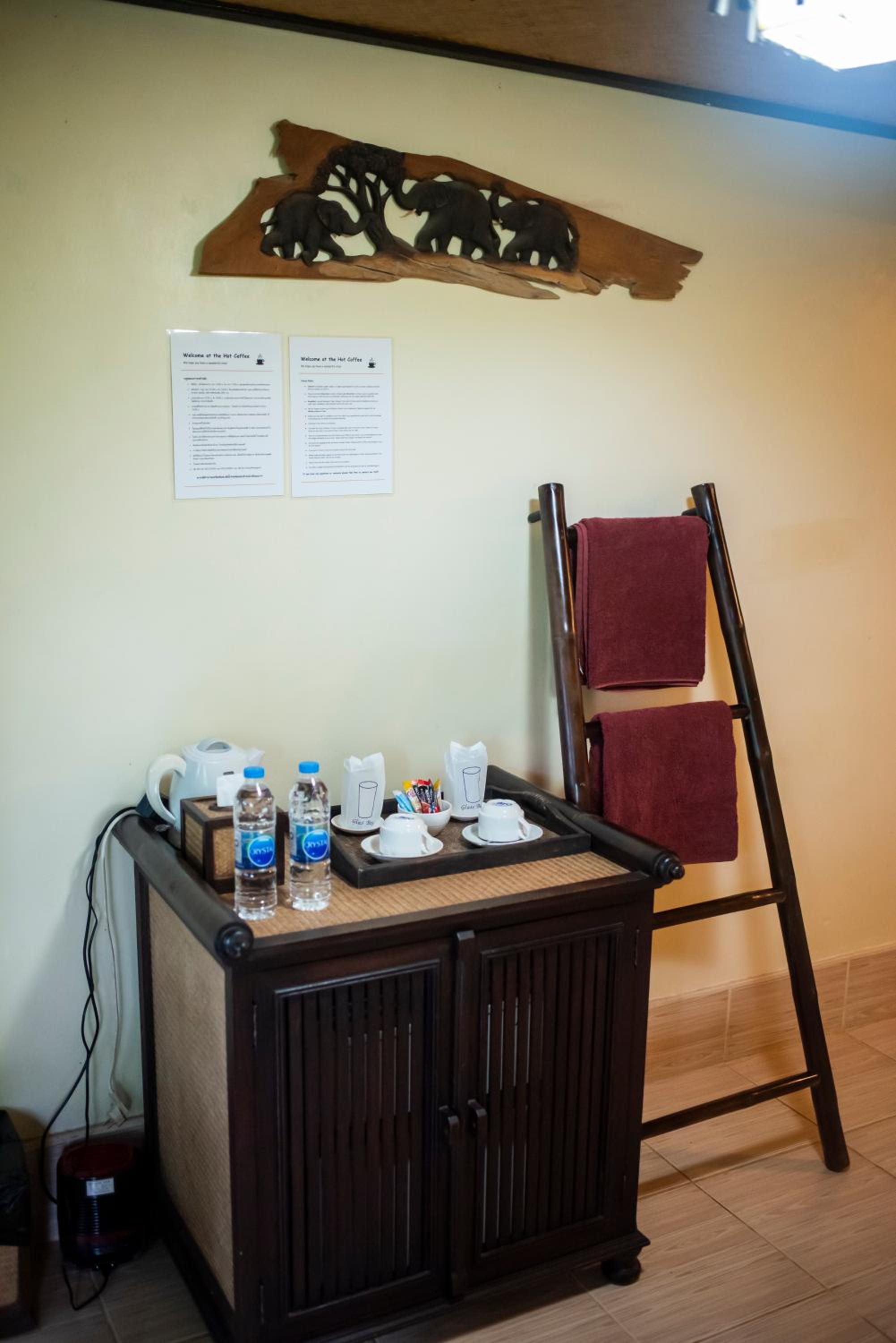 Deluxe Double Room (2 Adults + 1 Child) - Photo 4