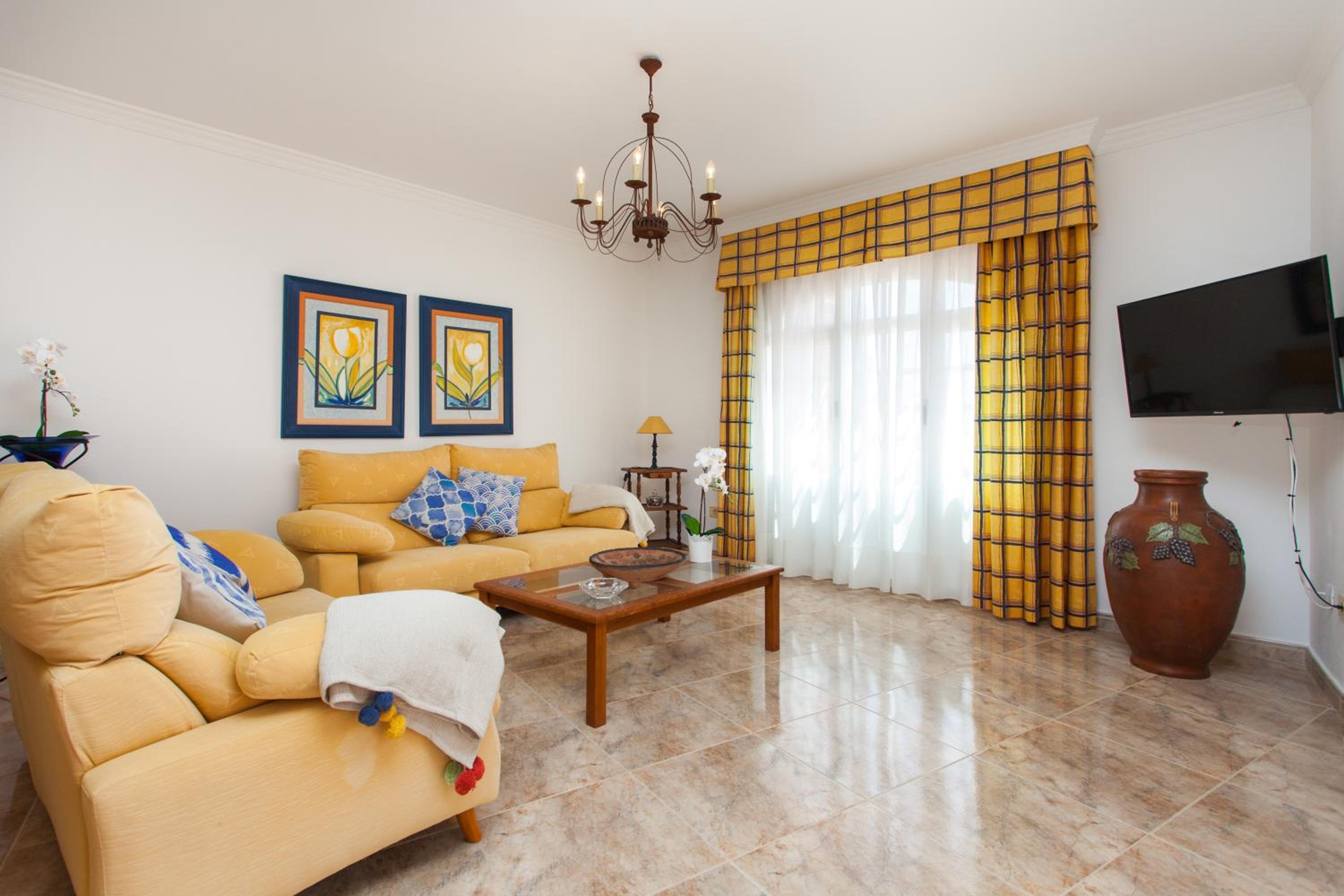 Villa de Tres Habitaciones