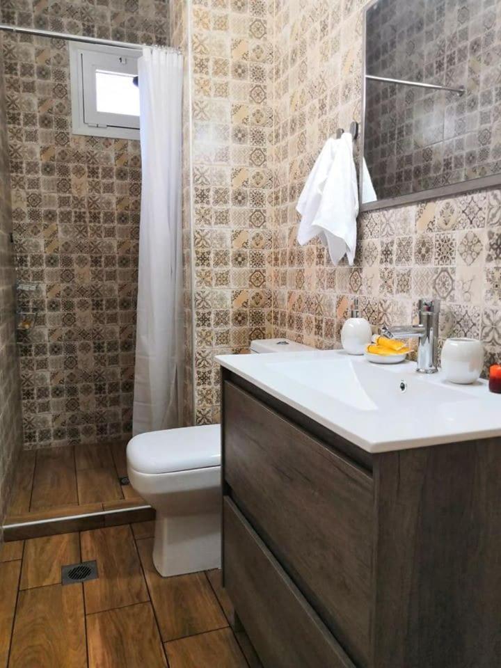One-Bedroom Apartment - Photo 5