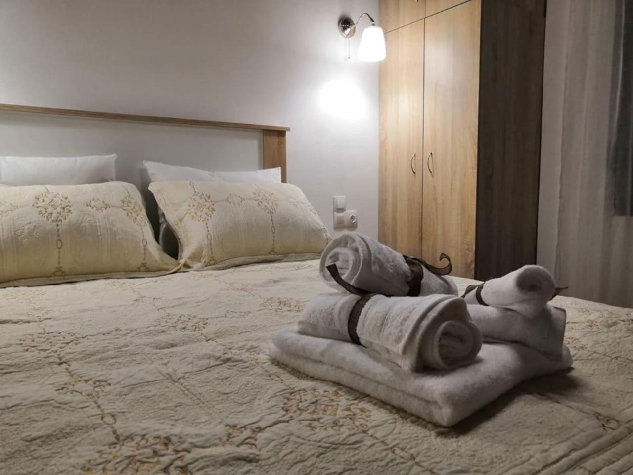 One-Bedroom Apartment - Photo 8