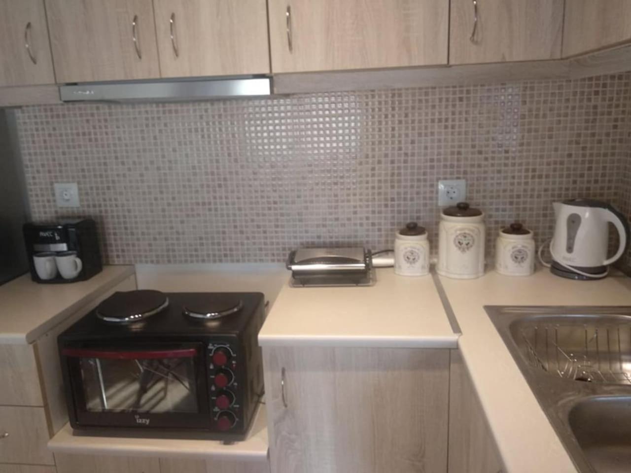 One-Bedroom Apartment - Photo 14