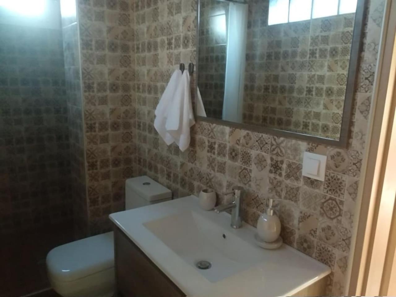One-Bedroom Apartment - Photo 15