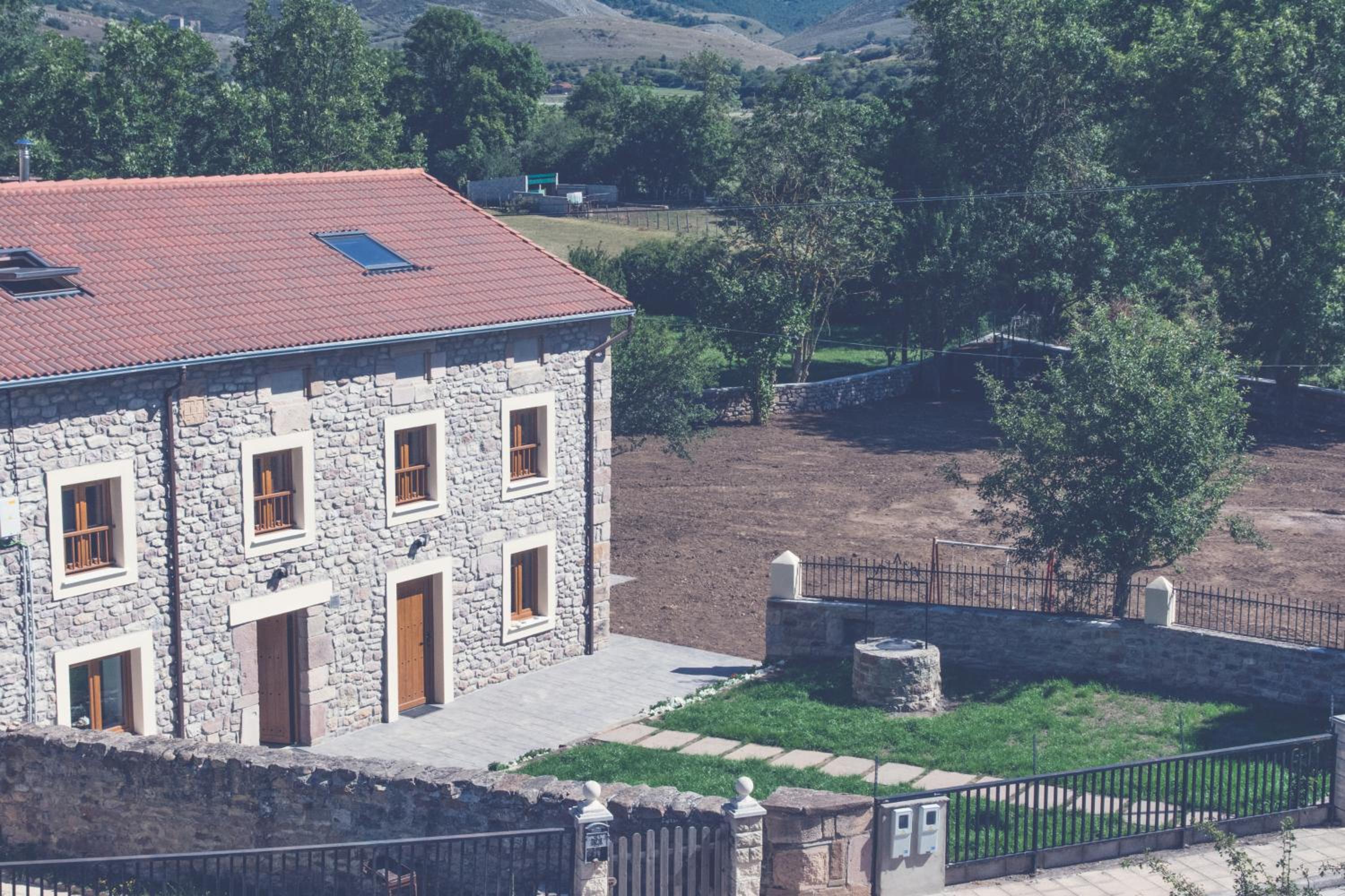 Four-Bedroom House - Photo 2