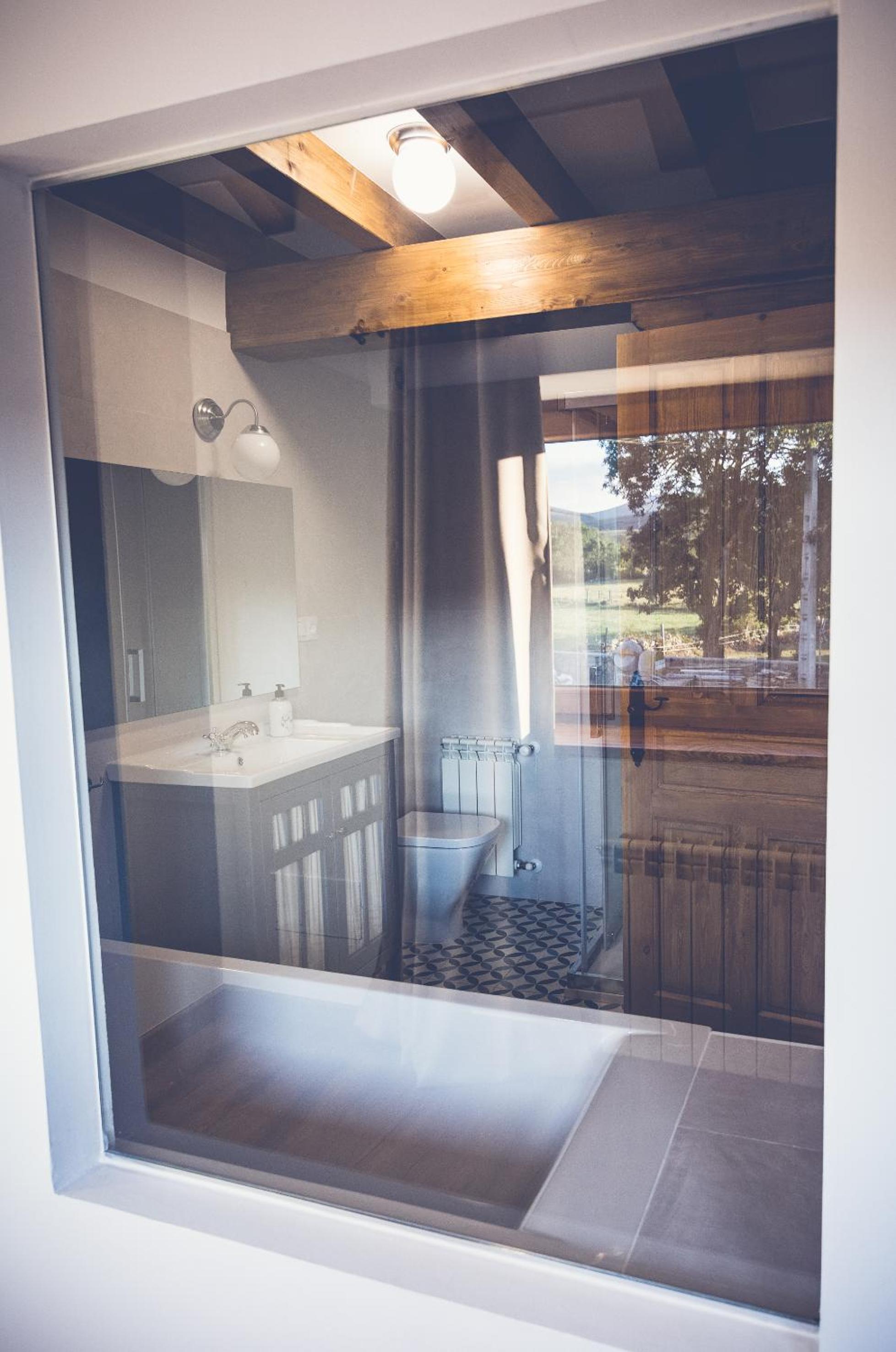Four-Bedroom House - Photo 7