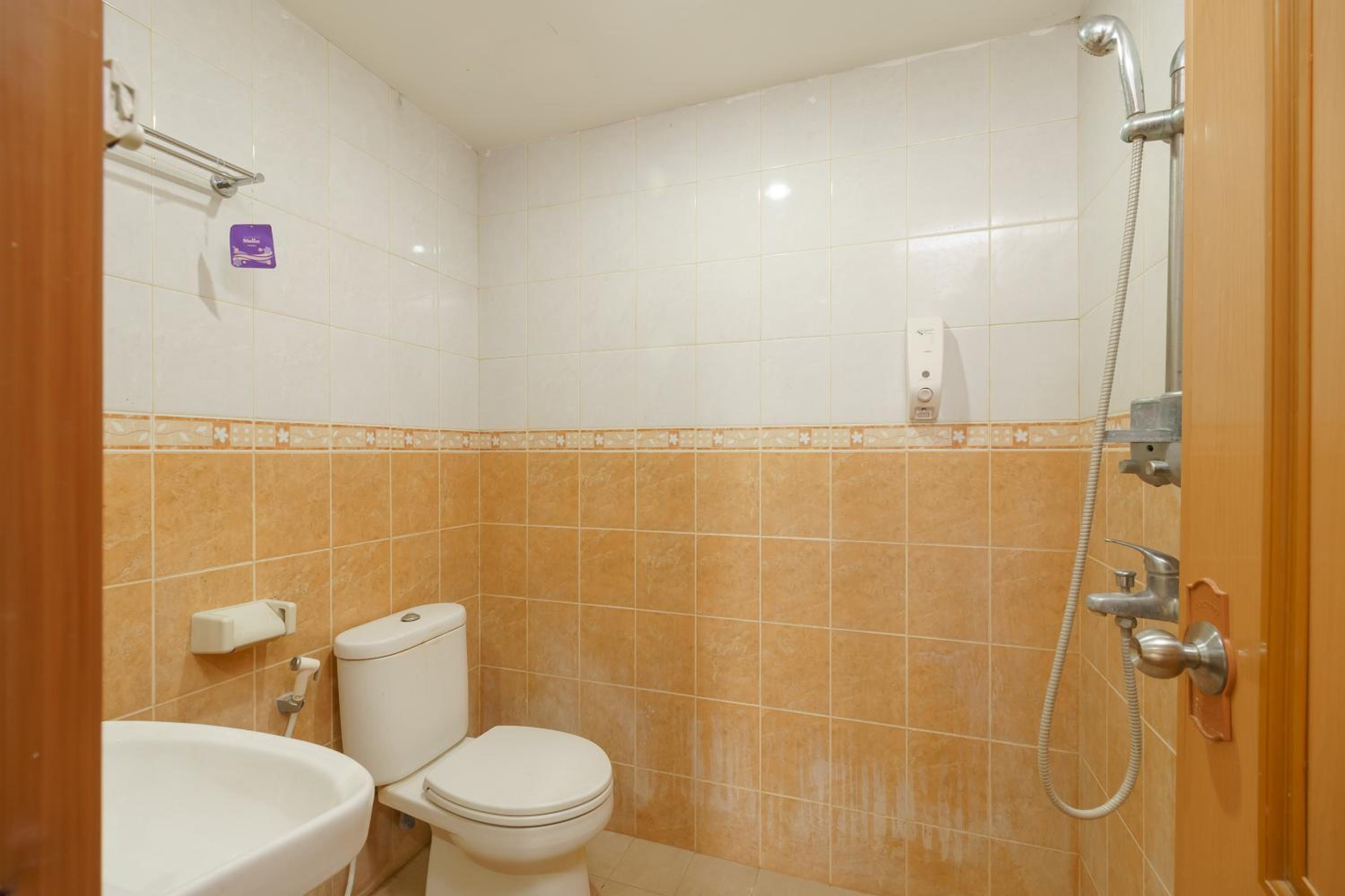 Twin Room - Photo 2