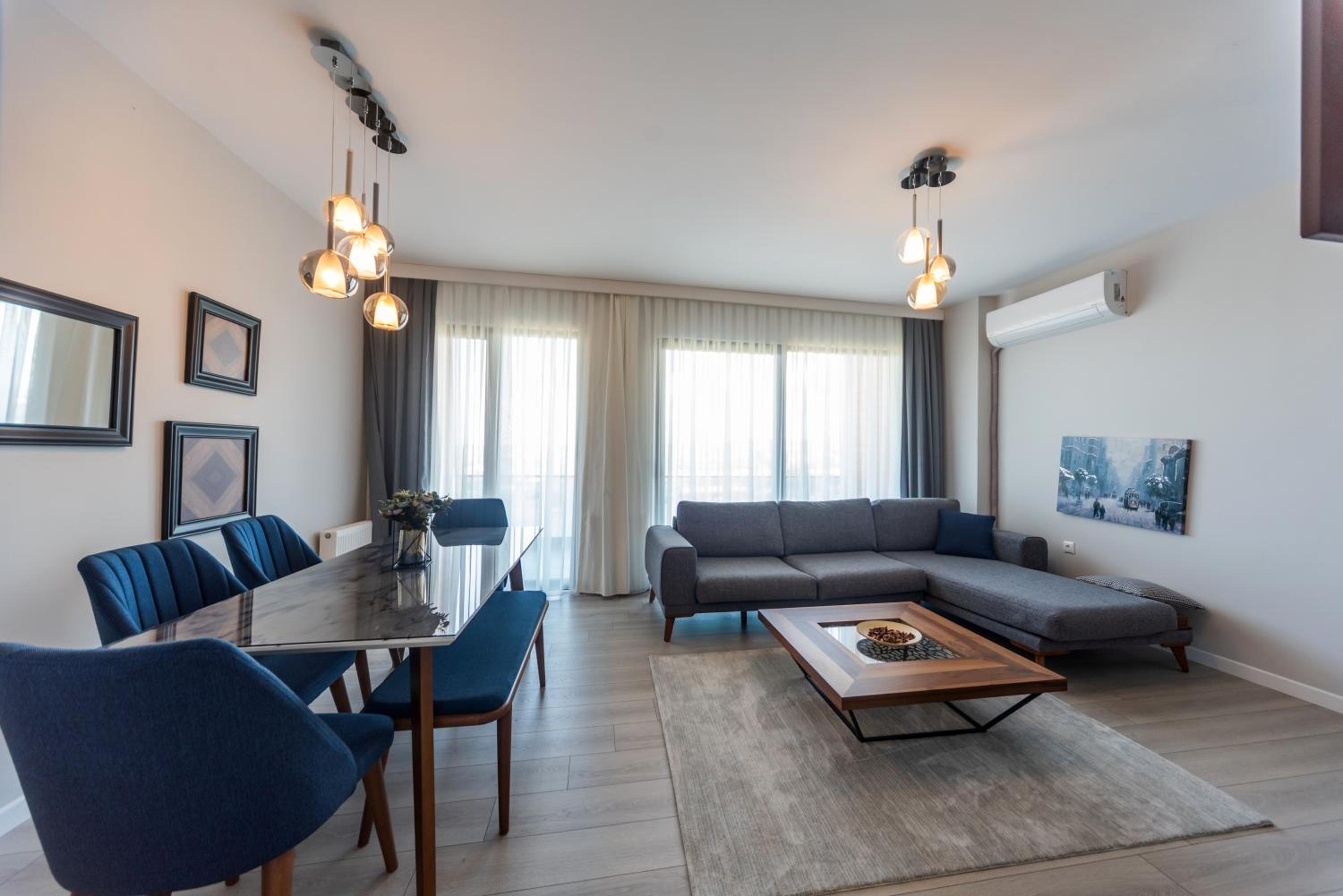 Deluxe Suite - Photo 3