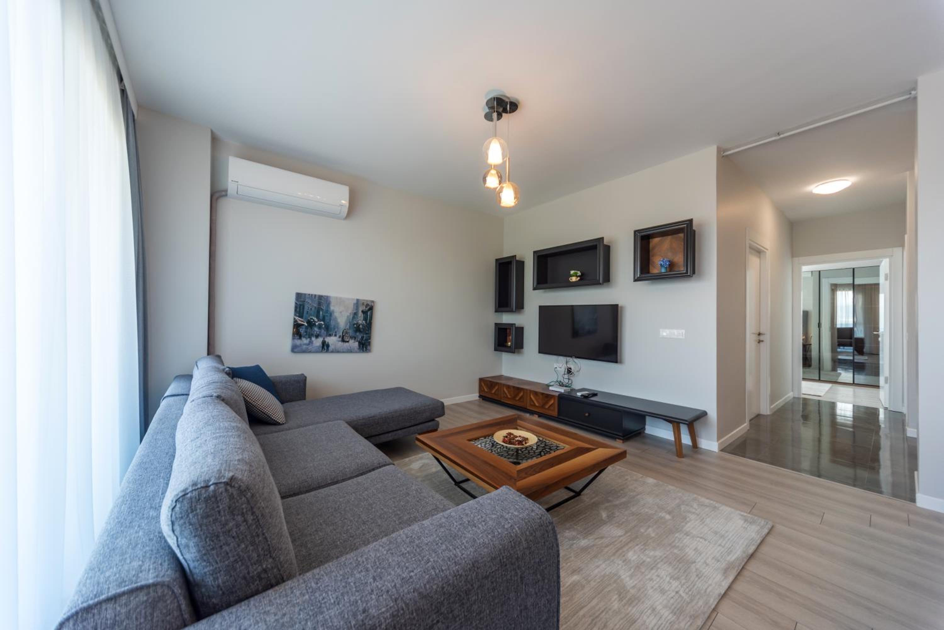 Deluxe Suite - Photo 6