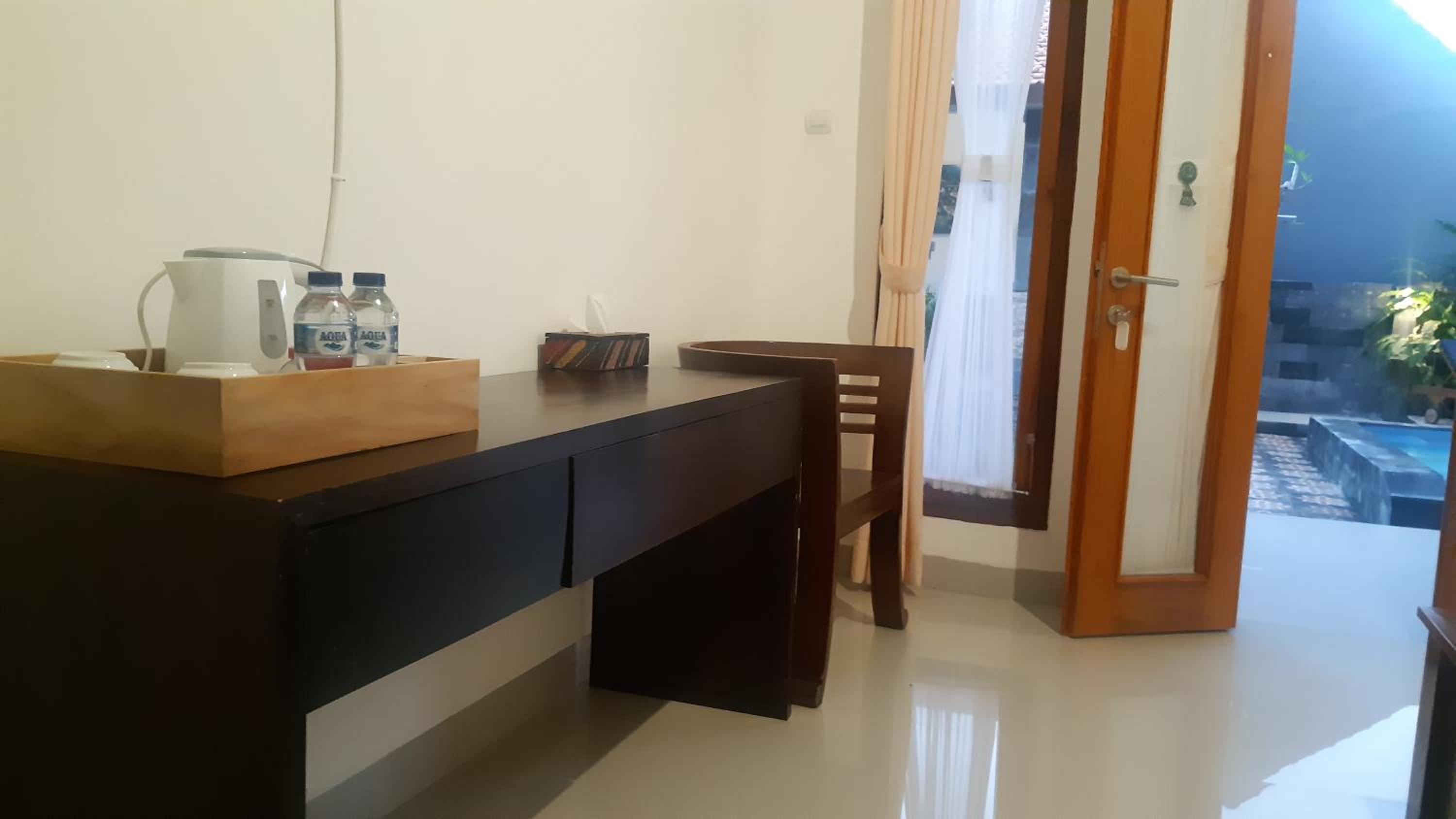 Double Room with Pool View photo 1