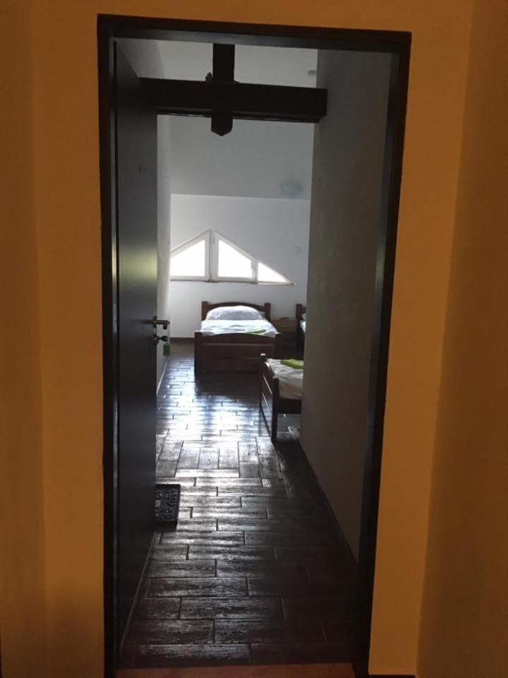 Comfort Triple Room with Shower photo 2