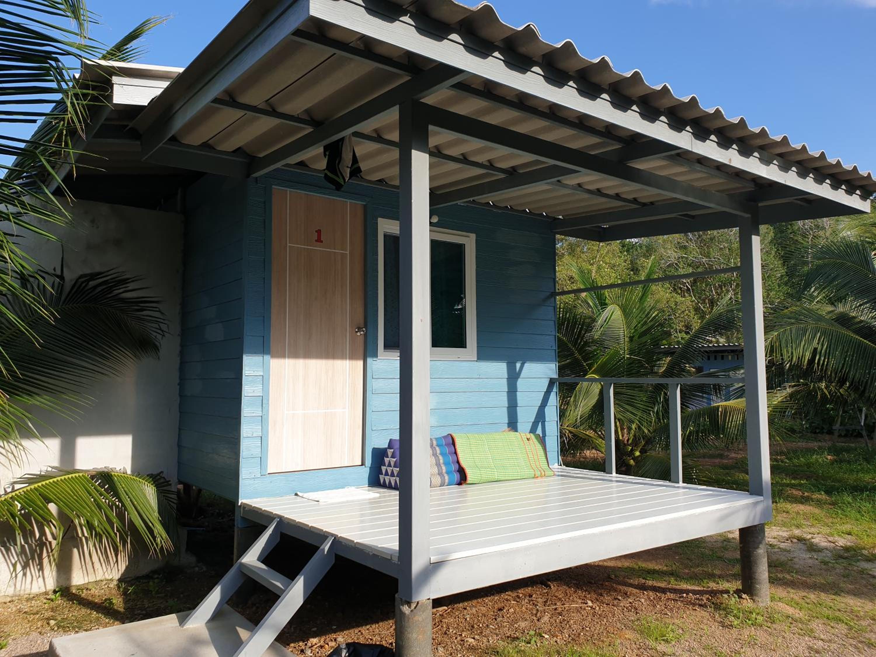 Bungalow with Fan - Photo 5