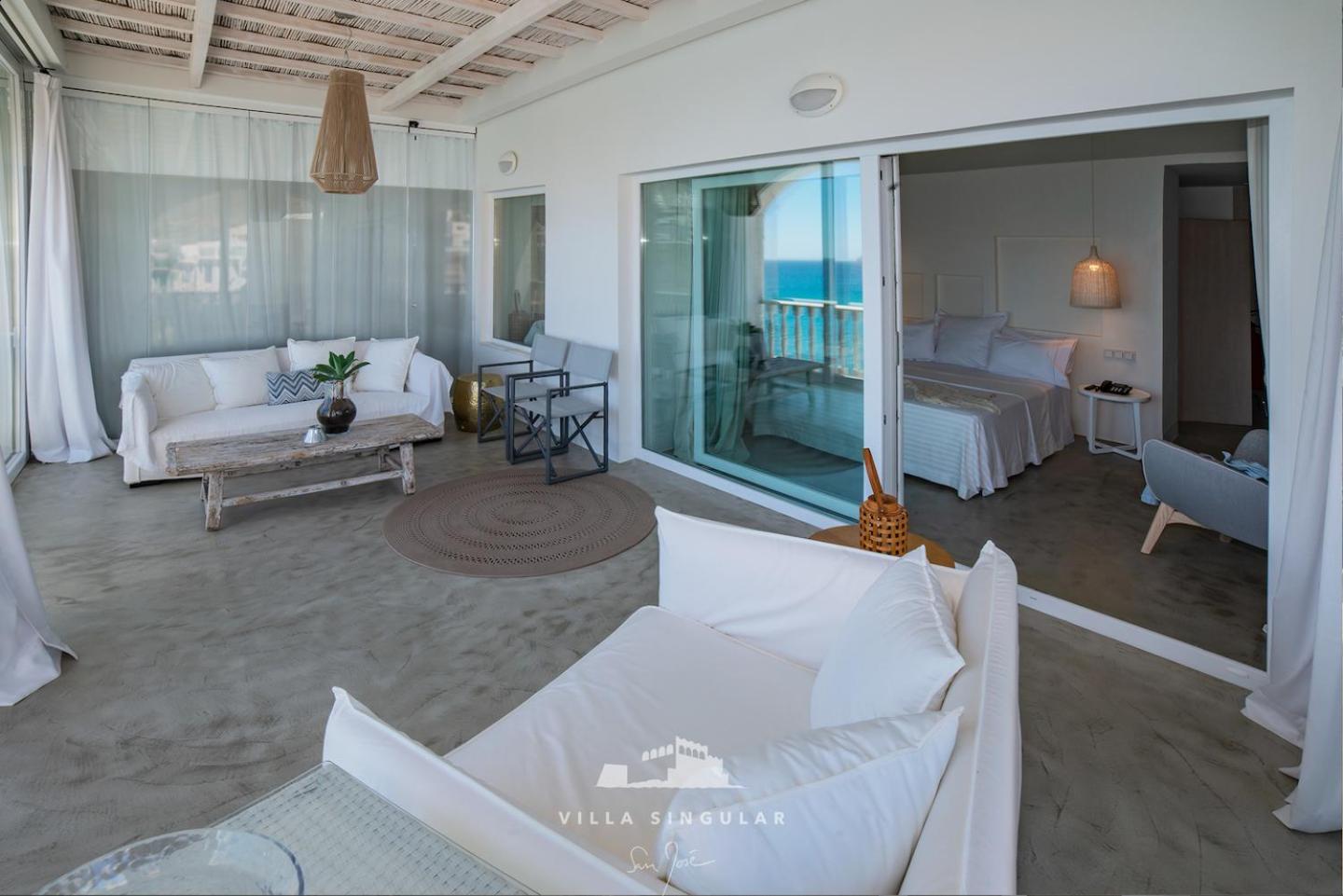 Queen Suite with Sea View photo 2