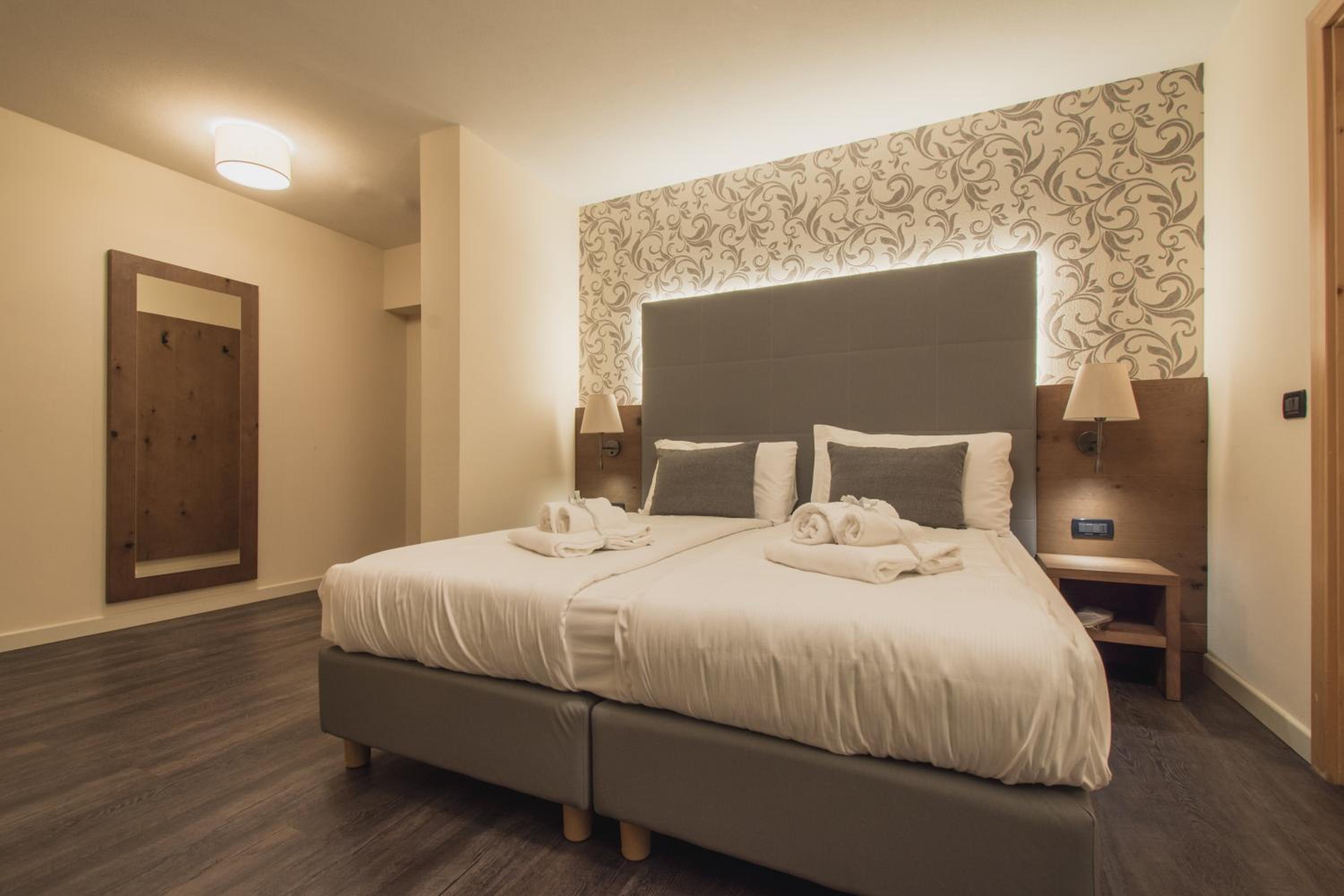 Deluxe Room - Photo 4