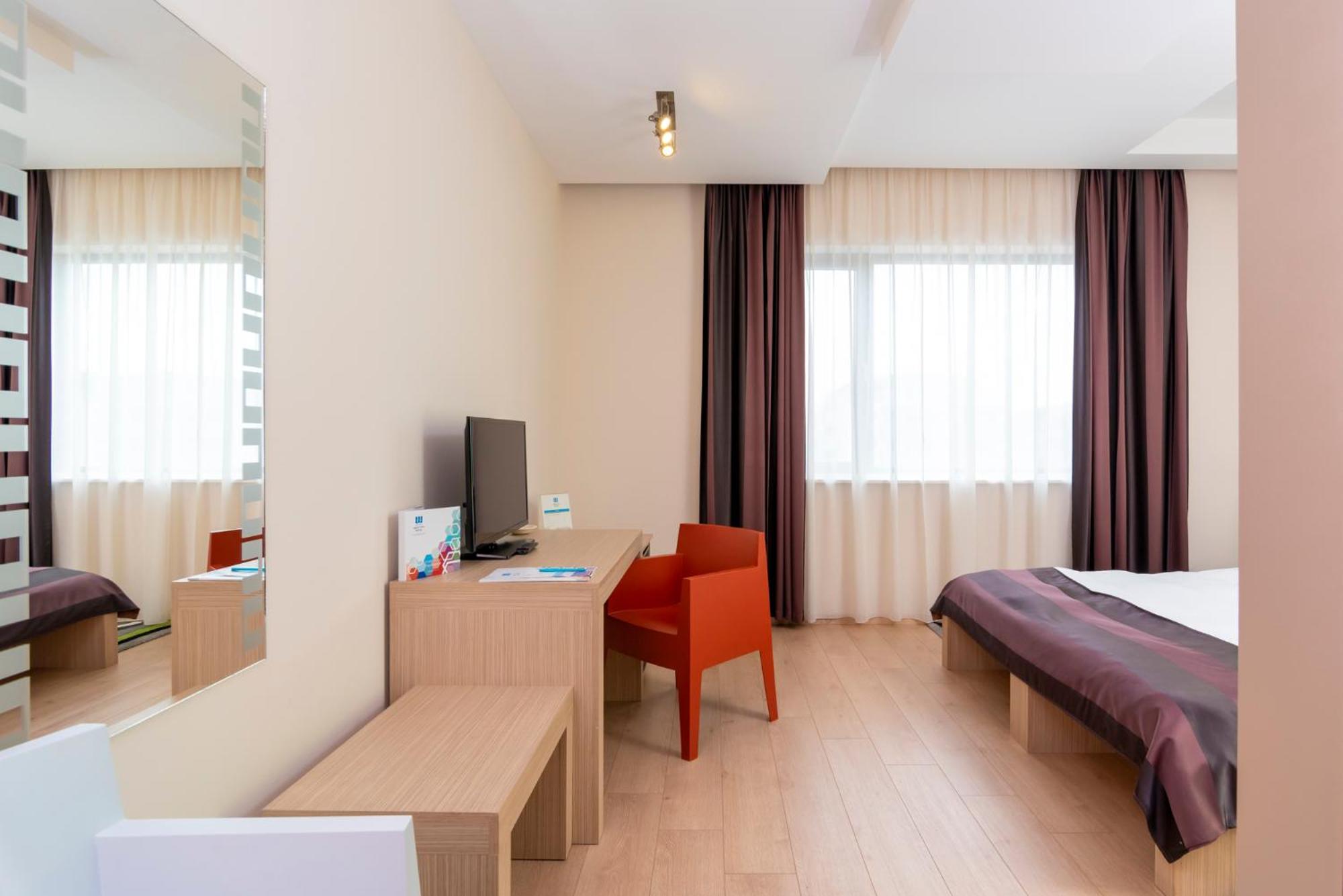 Double Room - Photo 5