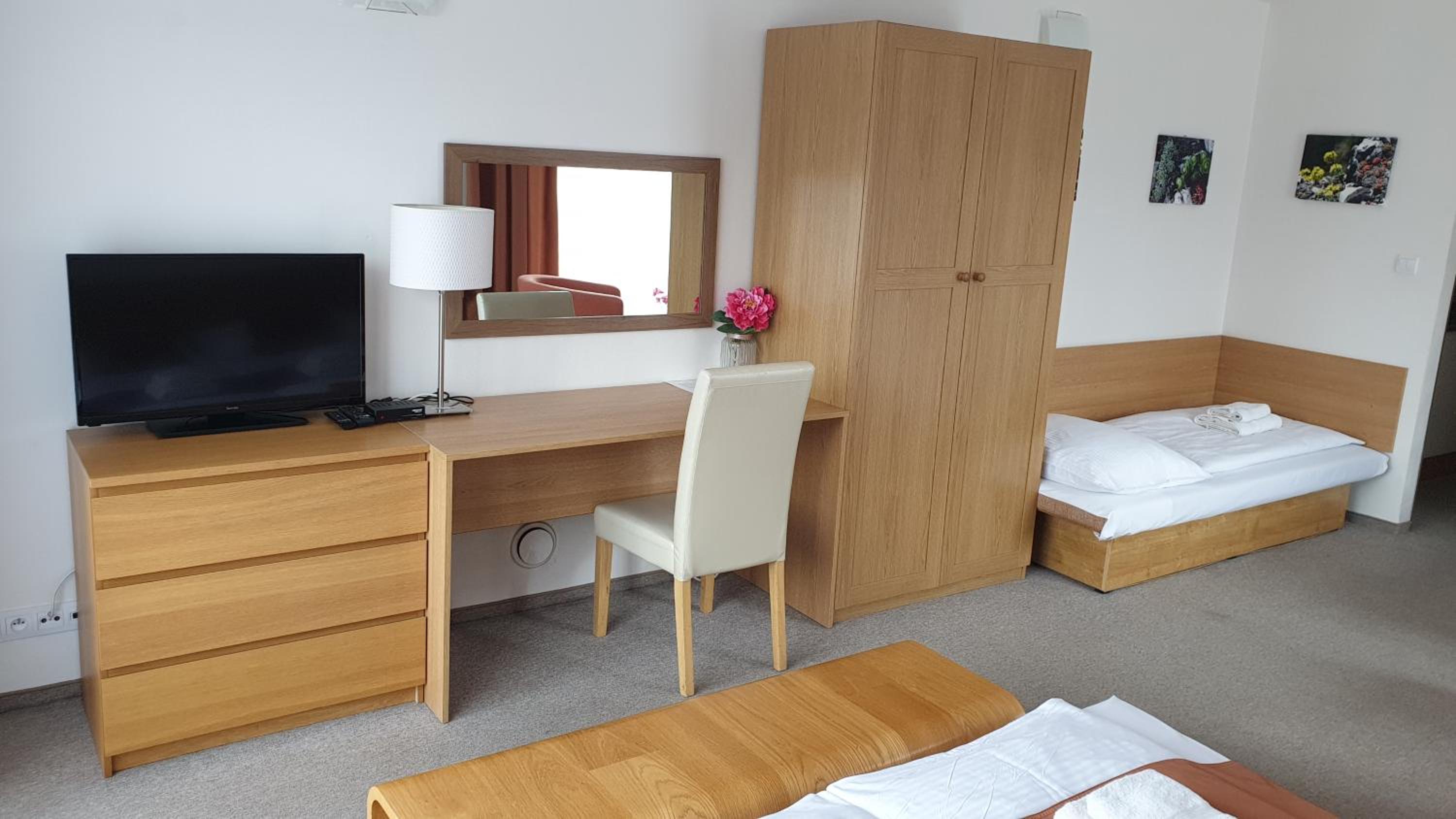Quadruple Room with Terrace - Photo 5