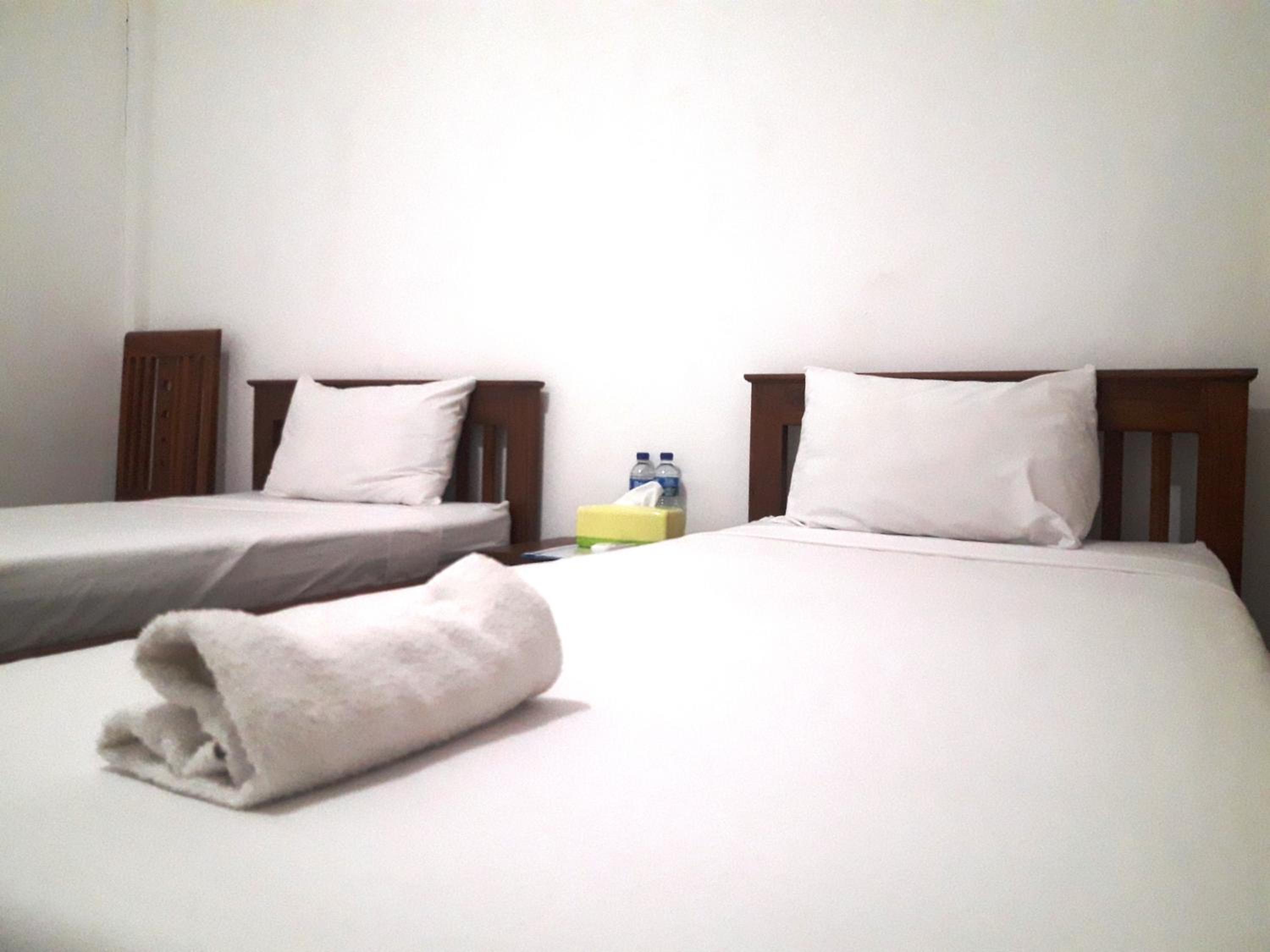 Standard Twin Room photo 2