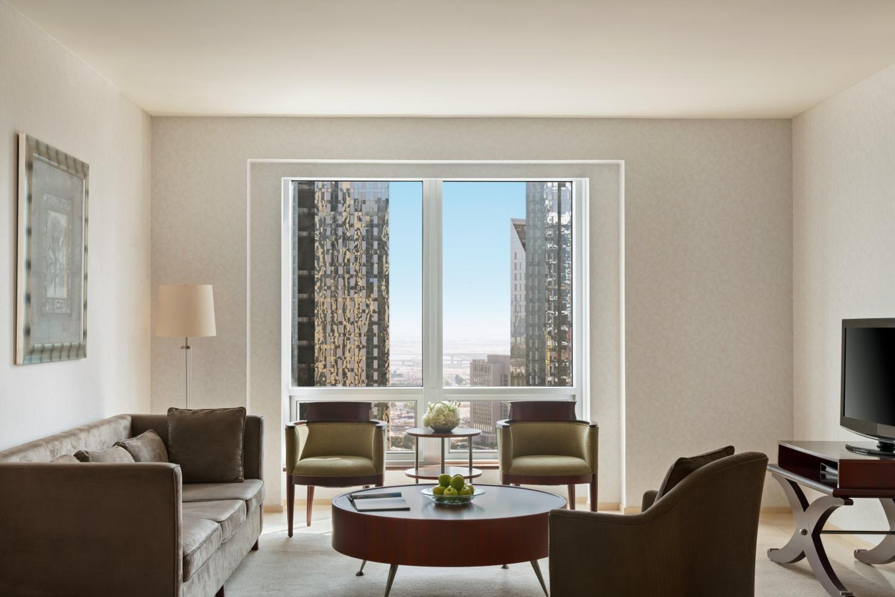 Two- Bedroom Apartment with City View photo 3