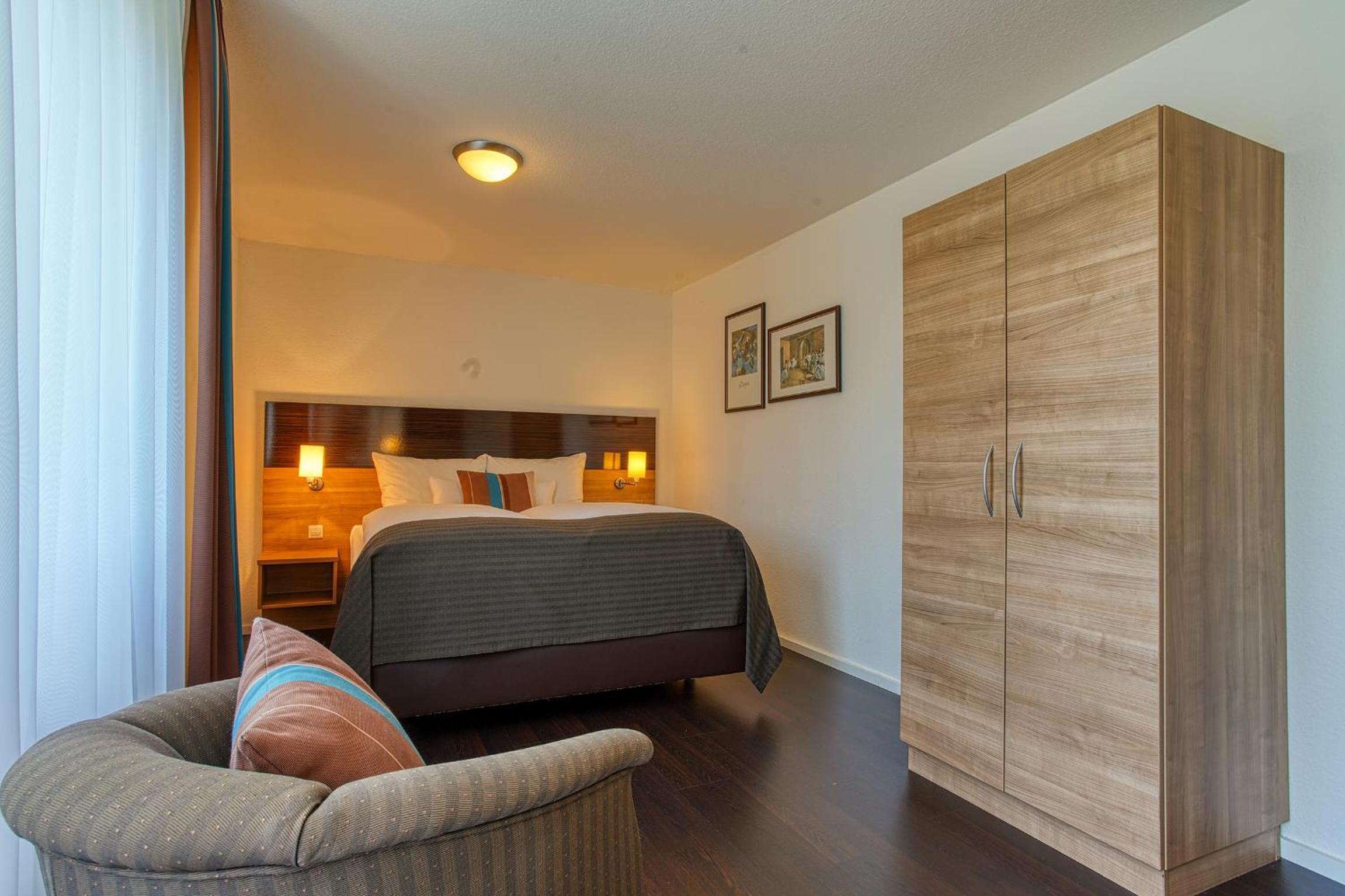 Standard Room, 1 Double Bed - Photo 4