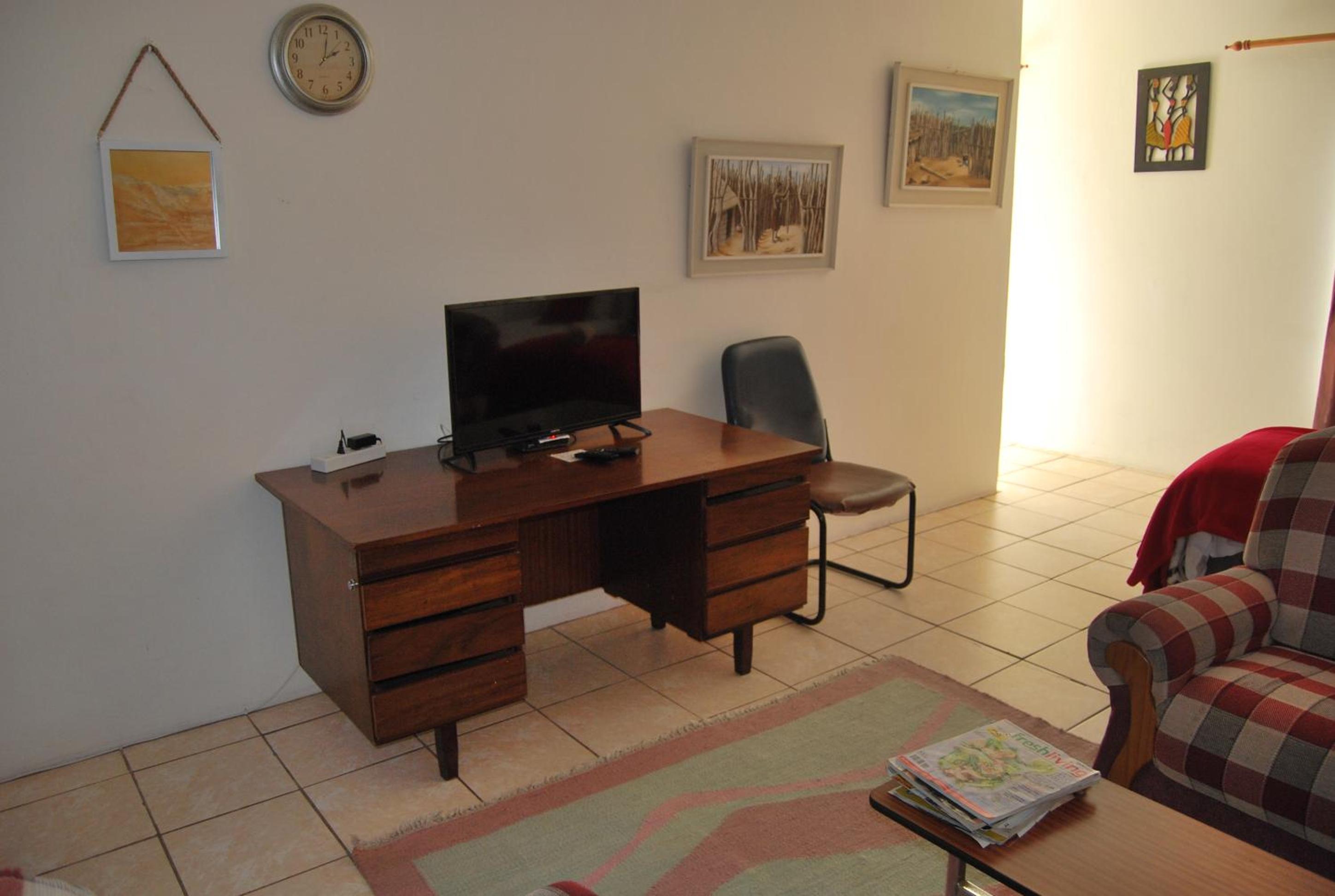 Two-Bedroom Apartment - Photo 5